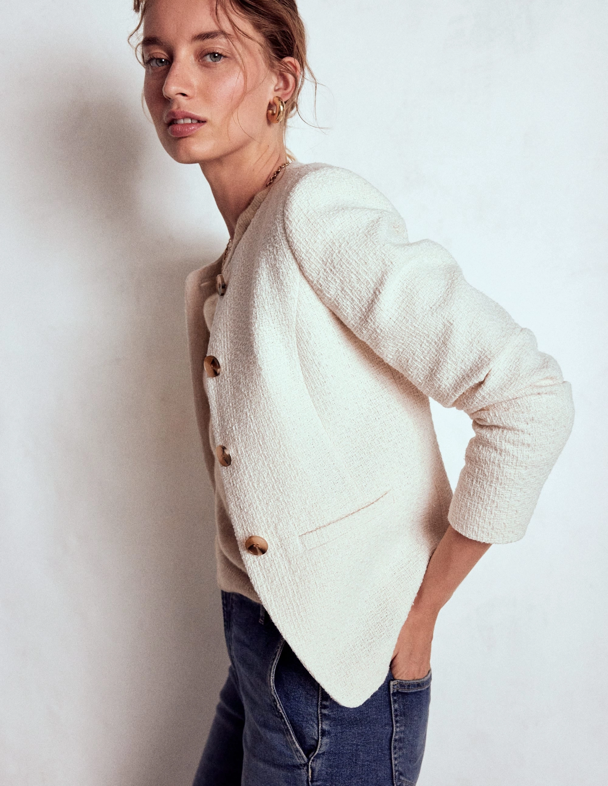Hampstead Textured Blazer-Cream Texture MultiPocket Layout Crisp Layer