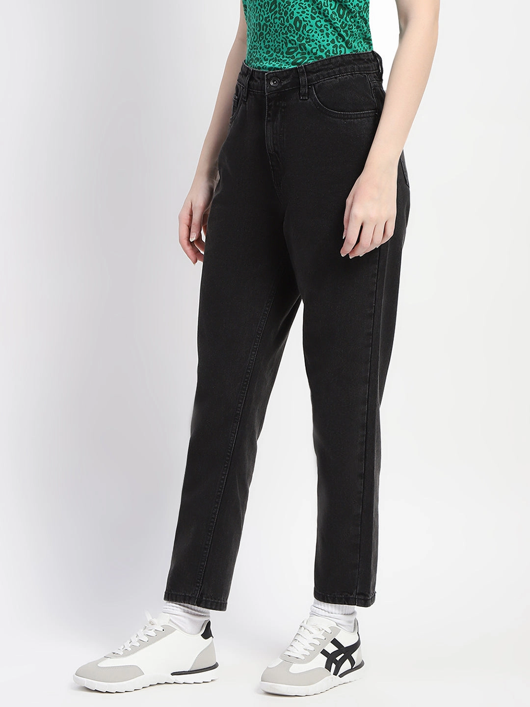 Comfort Stretch Technology Timeless Feel Madame Cotton Solid Black Straight Denim