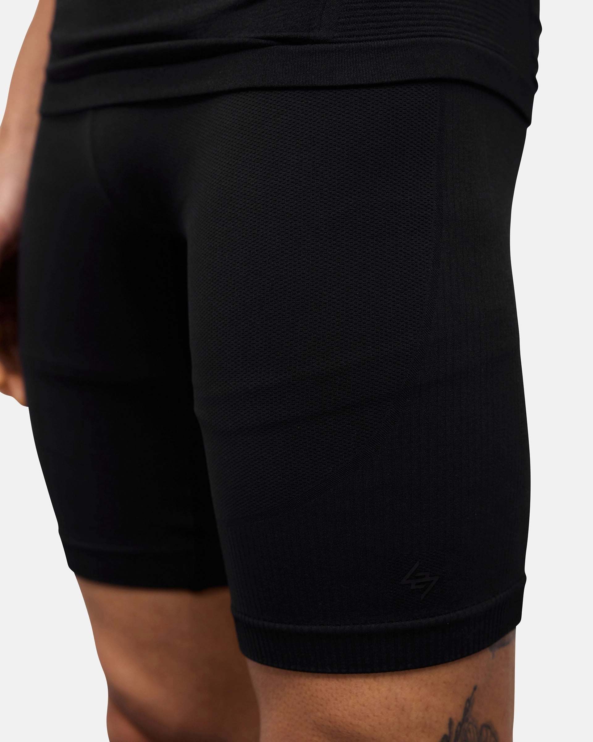 Anti Snag Fabric Birthday gift 247 DNA Seamless Shorts - Black