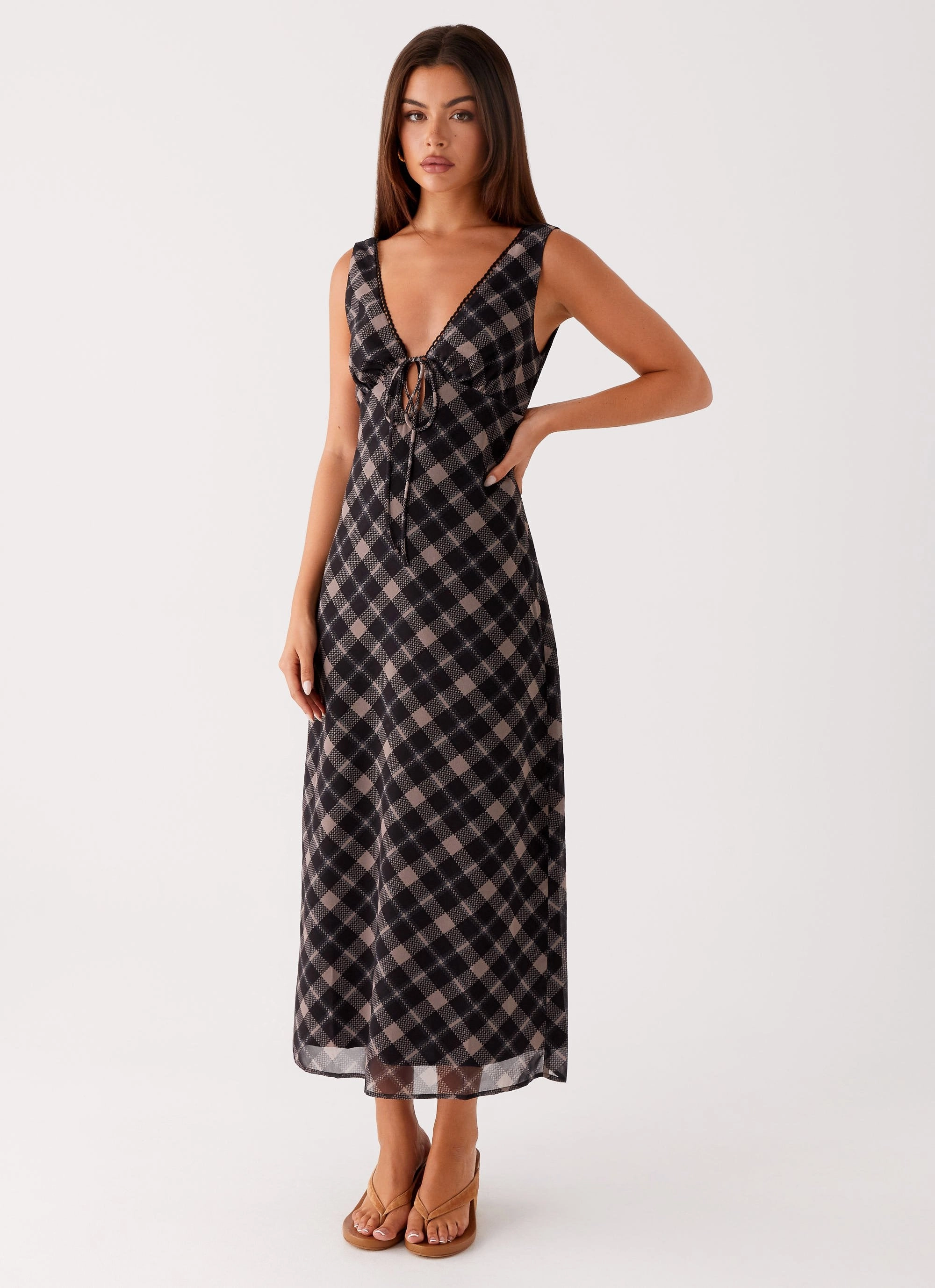 Outfit Boost Casual Essential Gianna Midi Dress - Taupe Check