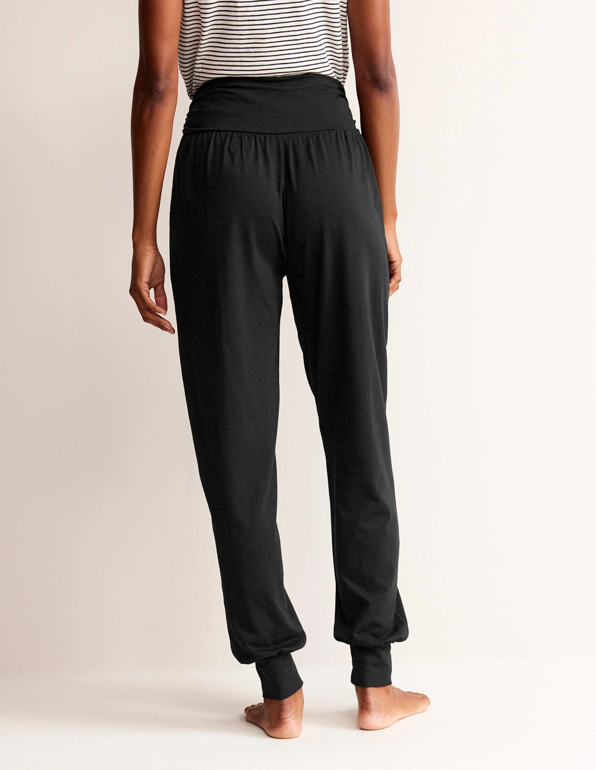 Stretch Support Chill Wear Hareem Jersey Joggers-Black