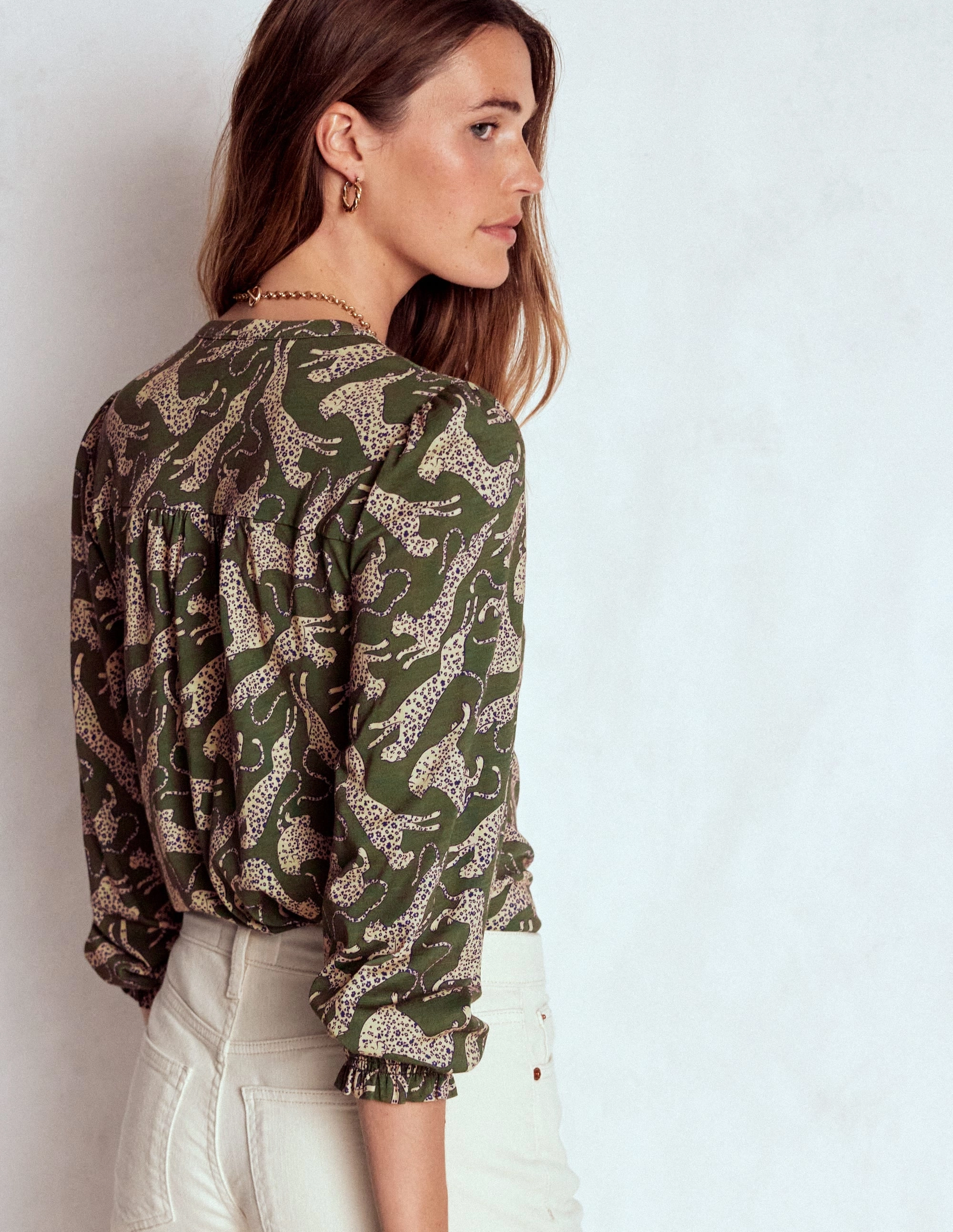 NonIrritatingEdges Elsa Smocked Yoke Jersey Shirt-Green, Leaping Leopard