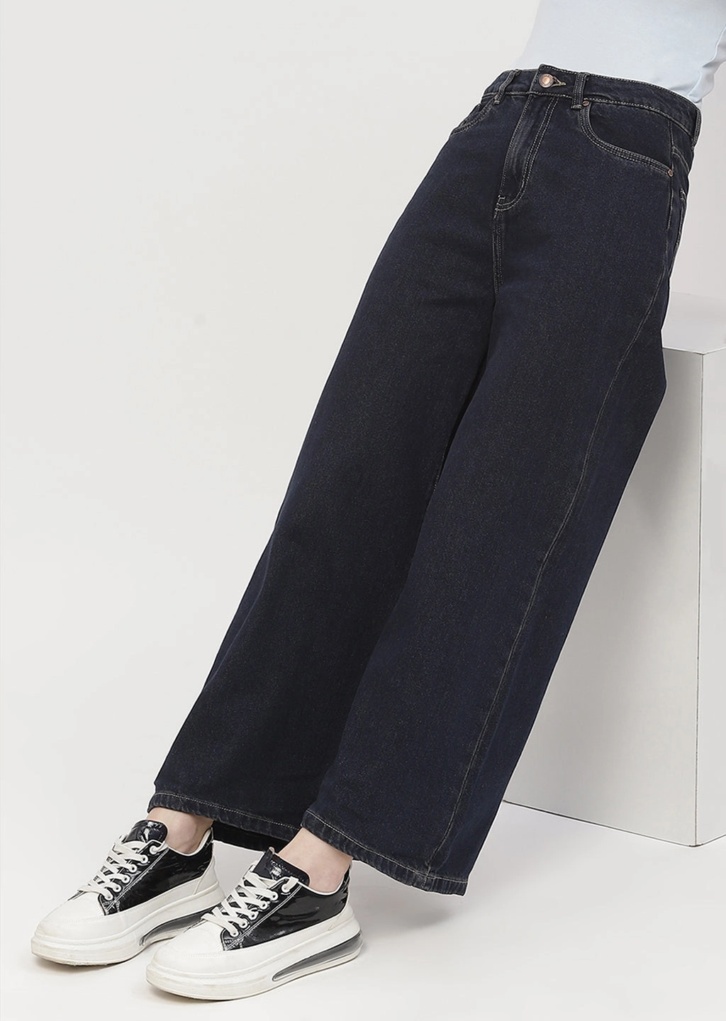 Staple Piece Durable Athlete Fit Travel Outfit Madame High Rise Carbon Blue Wide Leg Jeans