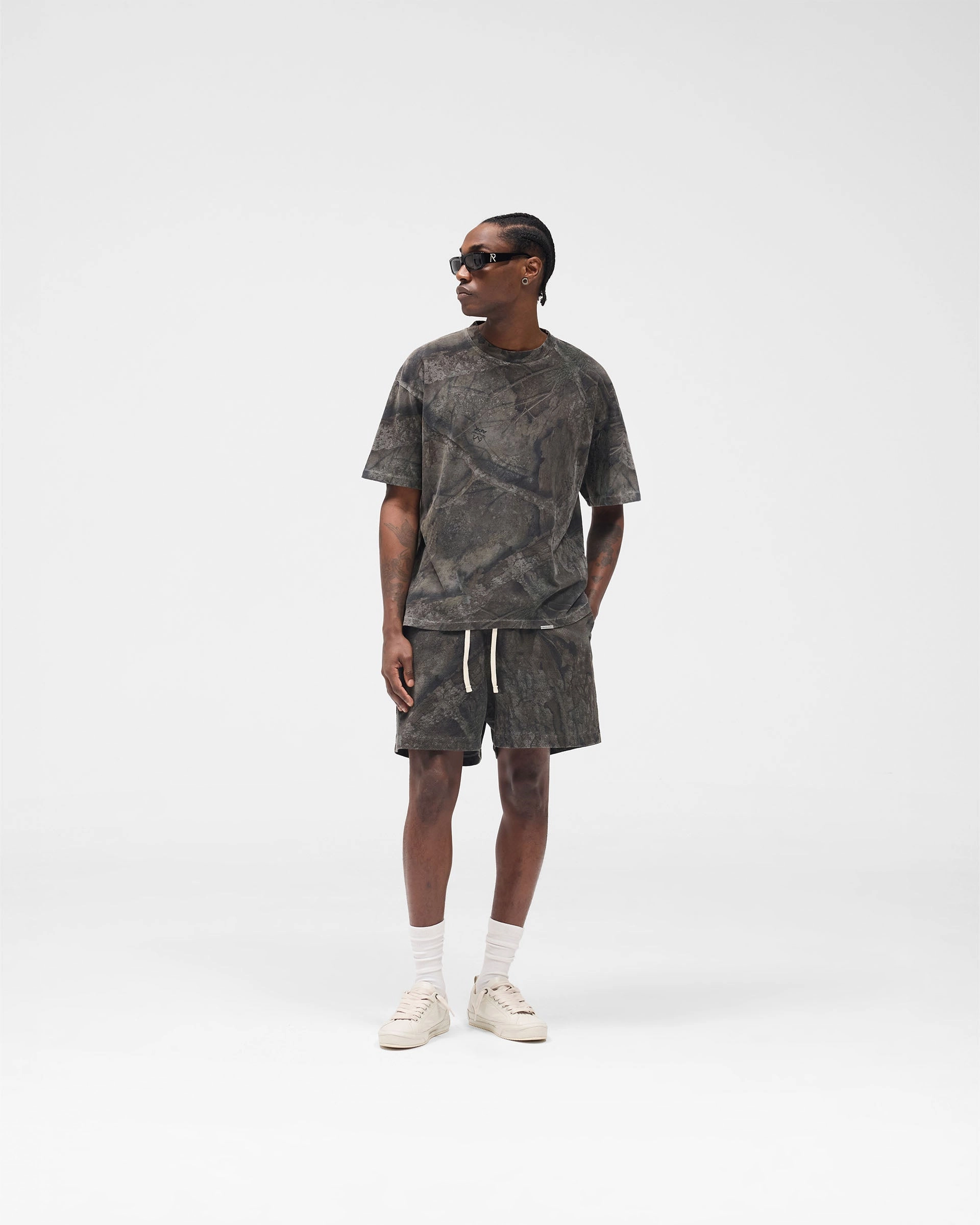 Sustainable production Urban Style Initial Overdye Realtree? Oversized T-Shirt - Overdyed Black