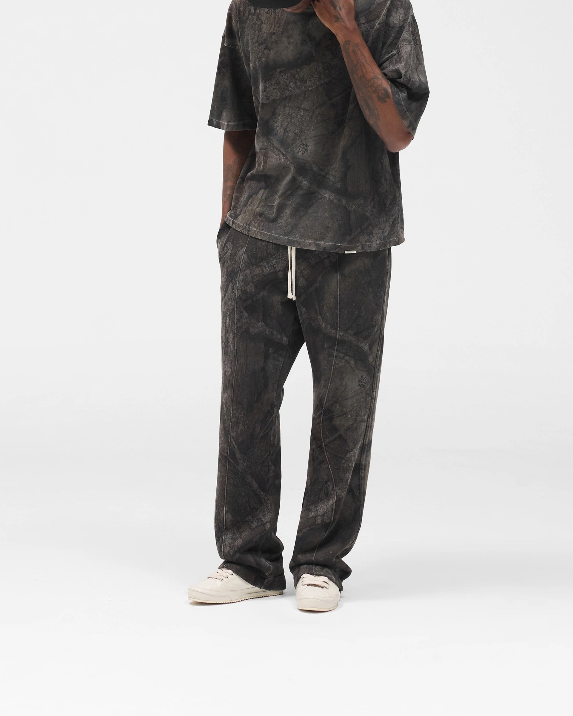 Adjustable Drawcord NoiseReducingFabric Initial Overdye Realtree? Sweatpants - Overdyed Black