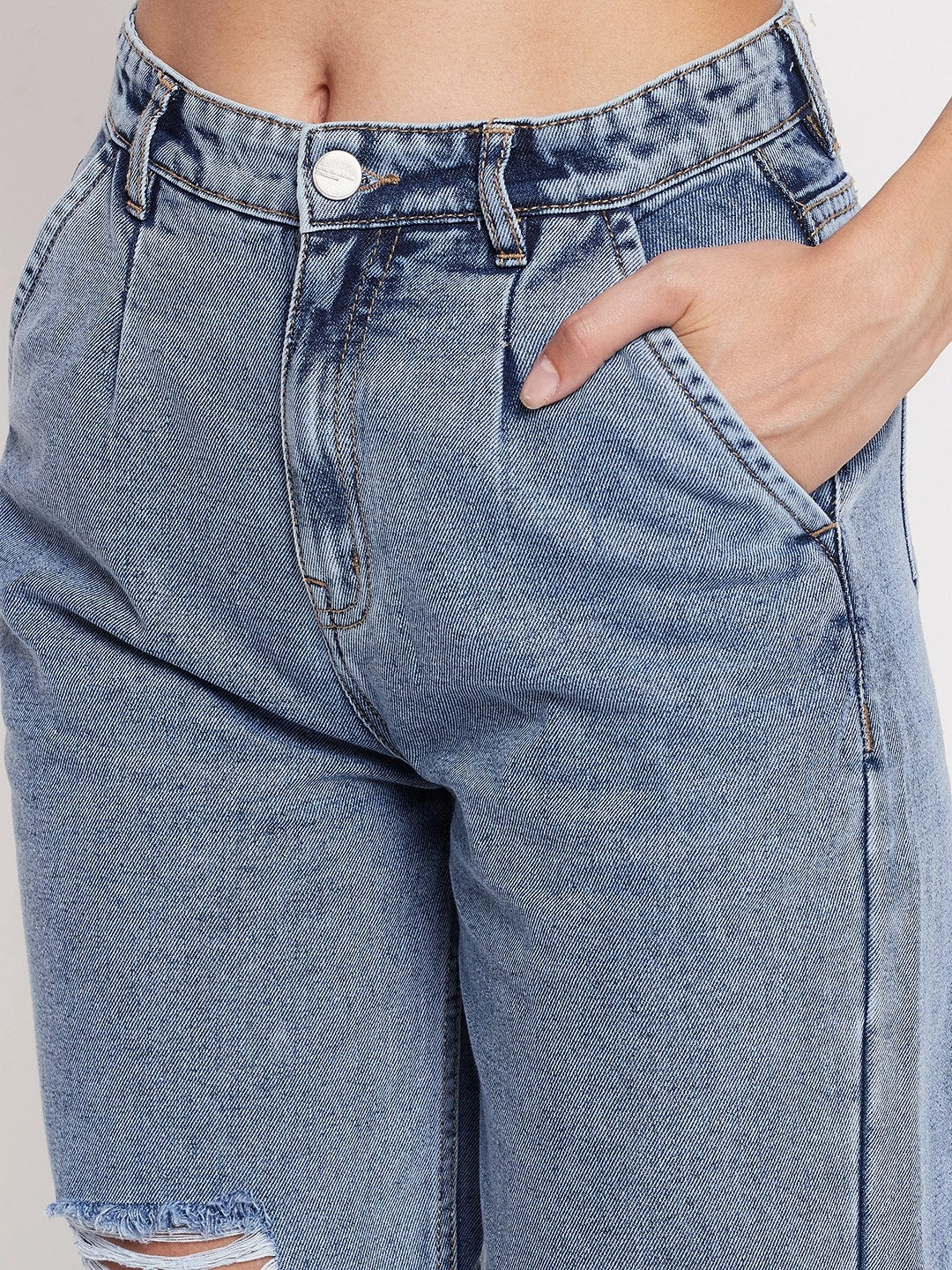 Casual Look Sleek Look Madame High-Distressed Calf-Length Slim Light Blue Jeans