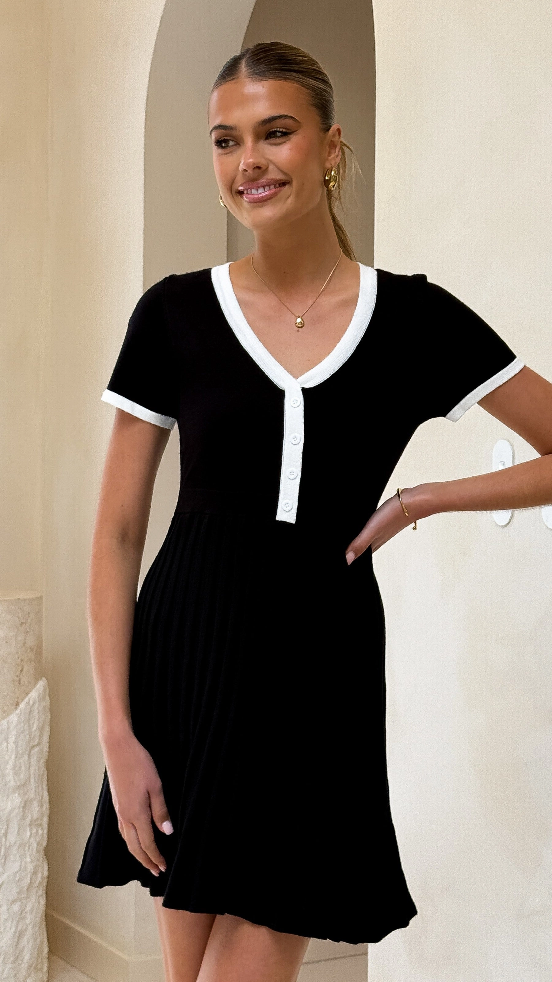 Kaylee Pleat Dress - Black french chic