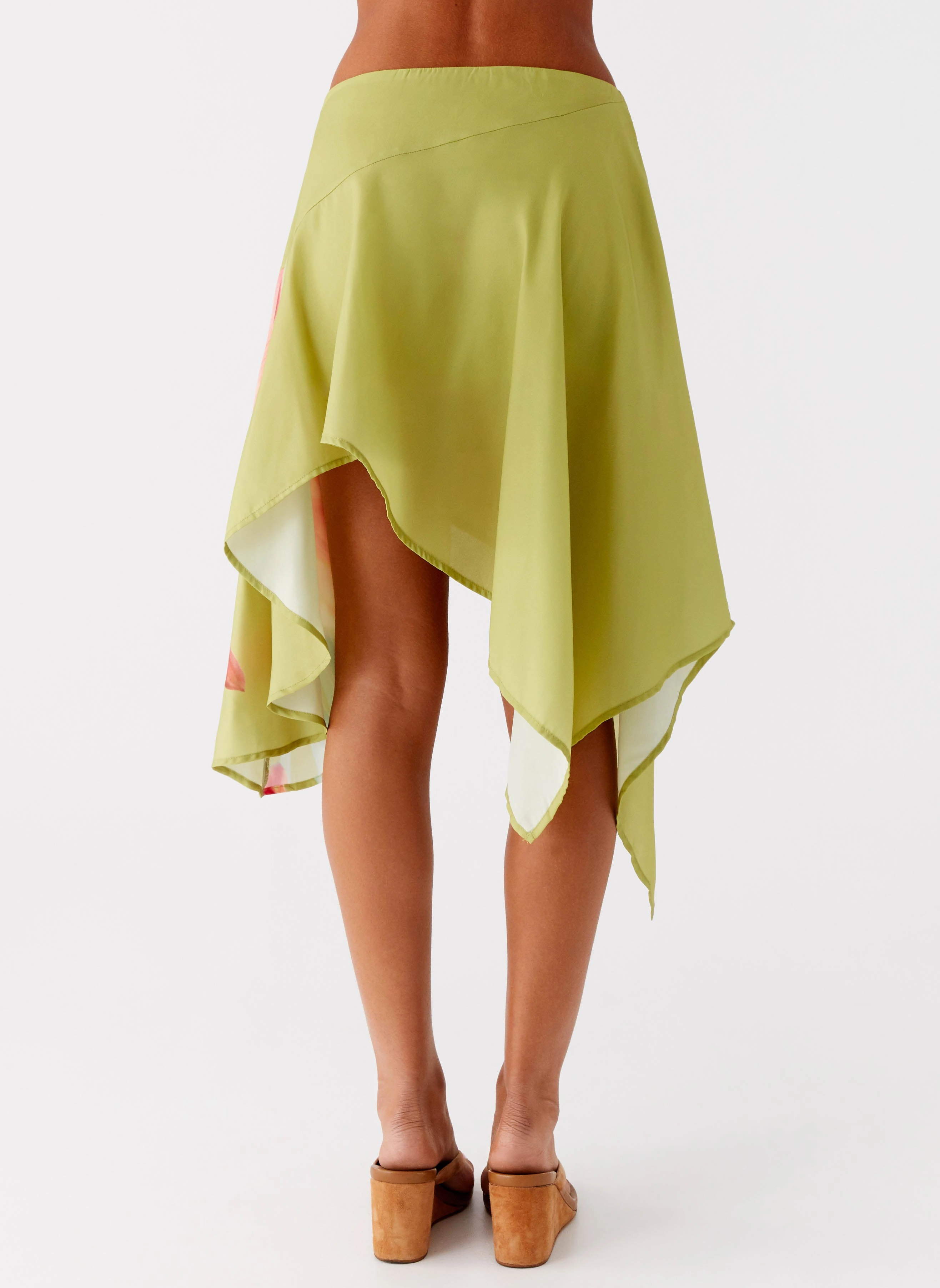Kia Low Rise Asymmetrical Midi Skirt - Jungle Floral Light Moodboard Pure Vibes