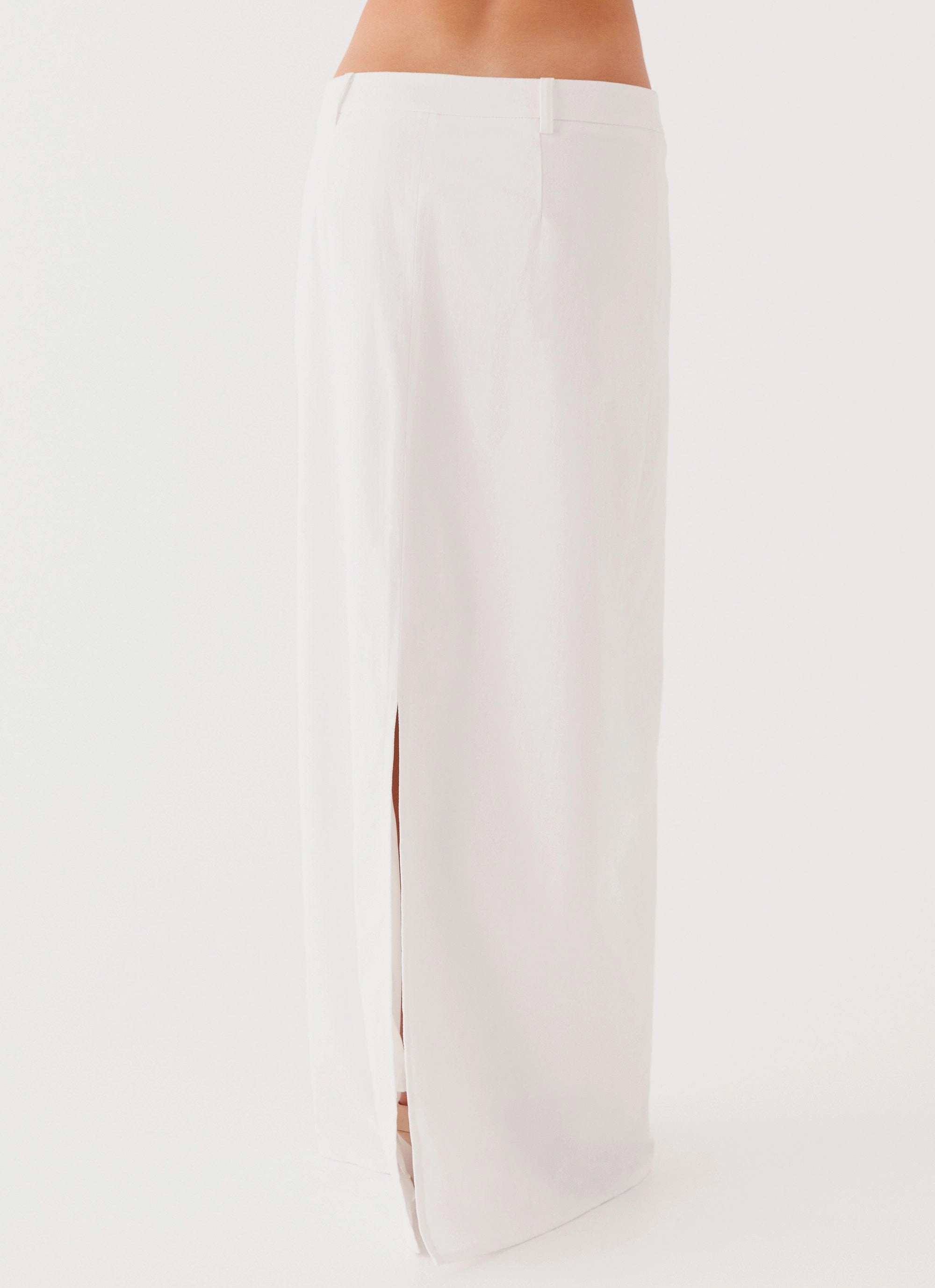 Subtle Look Jaslyn Maxi Skirt - White