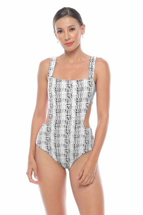 Vacation Swimwear Slim Silhouette Kriza One Piece