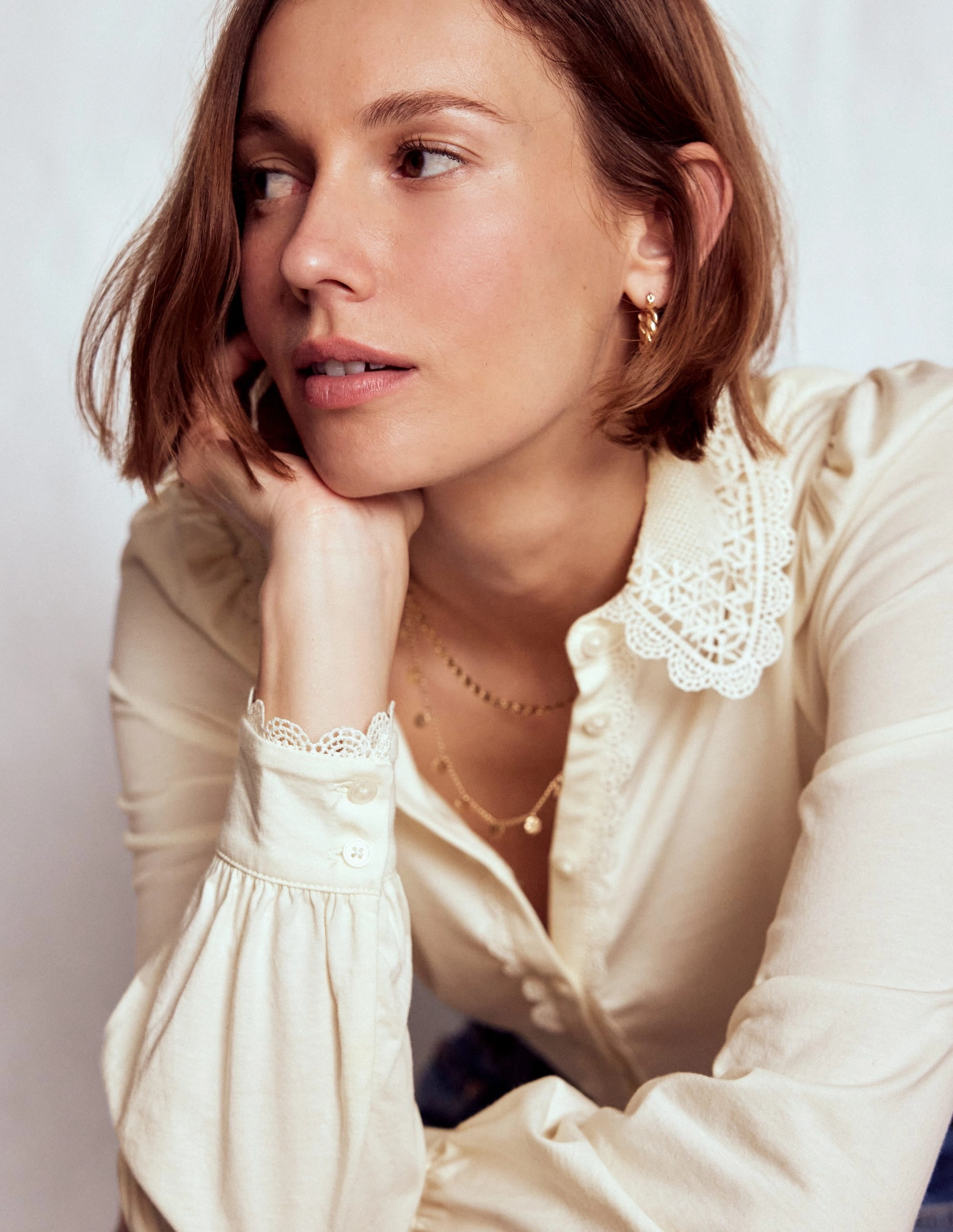 Ultra Soft Handfeel Breathable Mesh Insert Lace Collar Blouse-Ivory