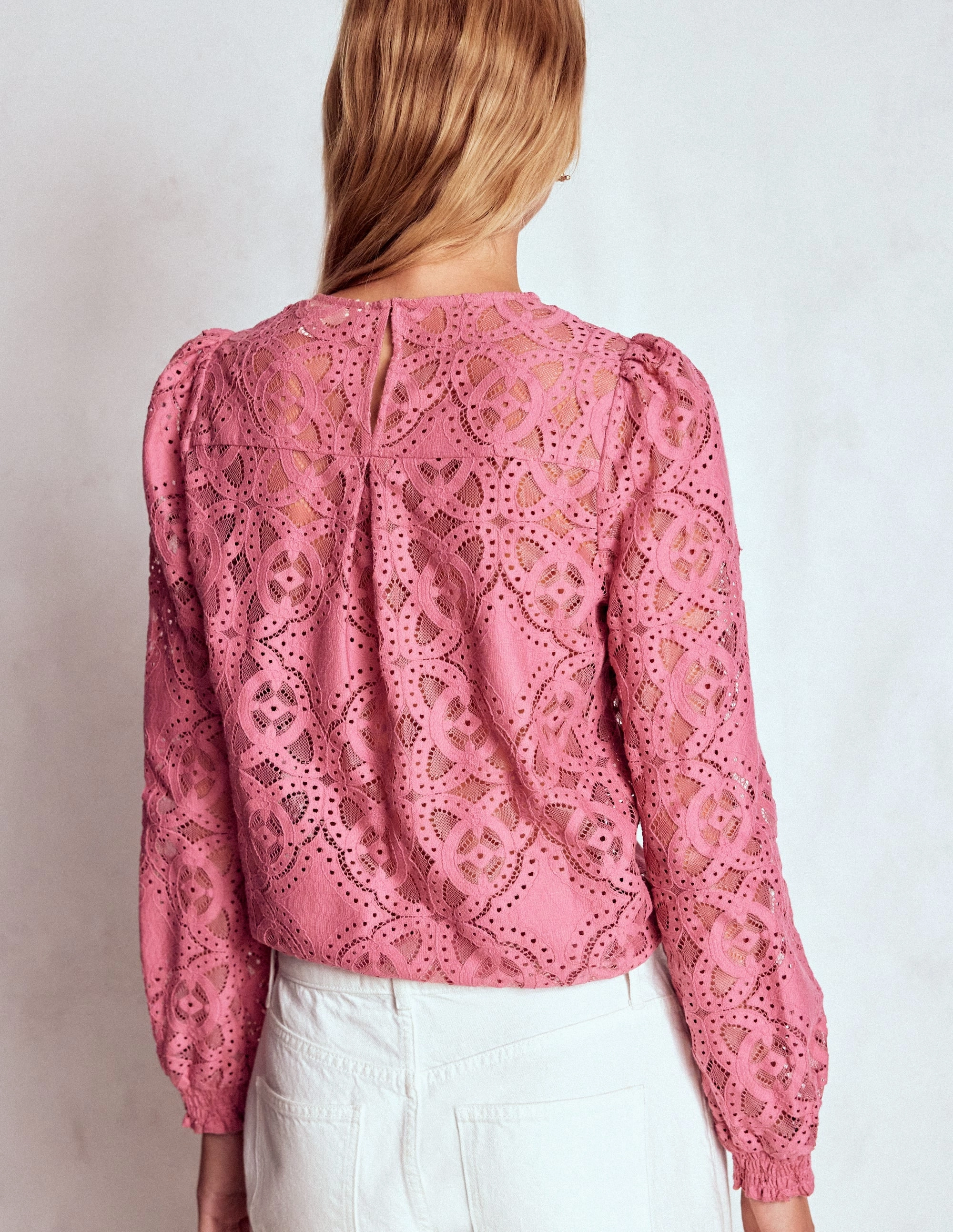 Textured Fabric Finish DurableReinforcement Lace Crew Neck Top-Heather Rose