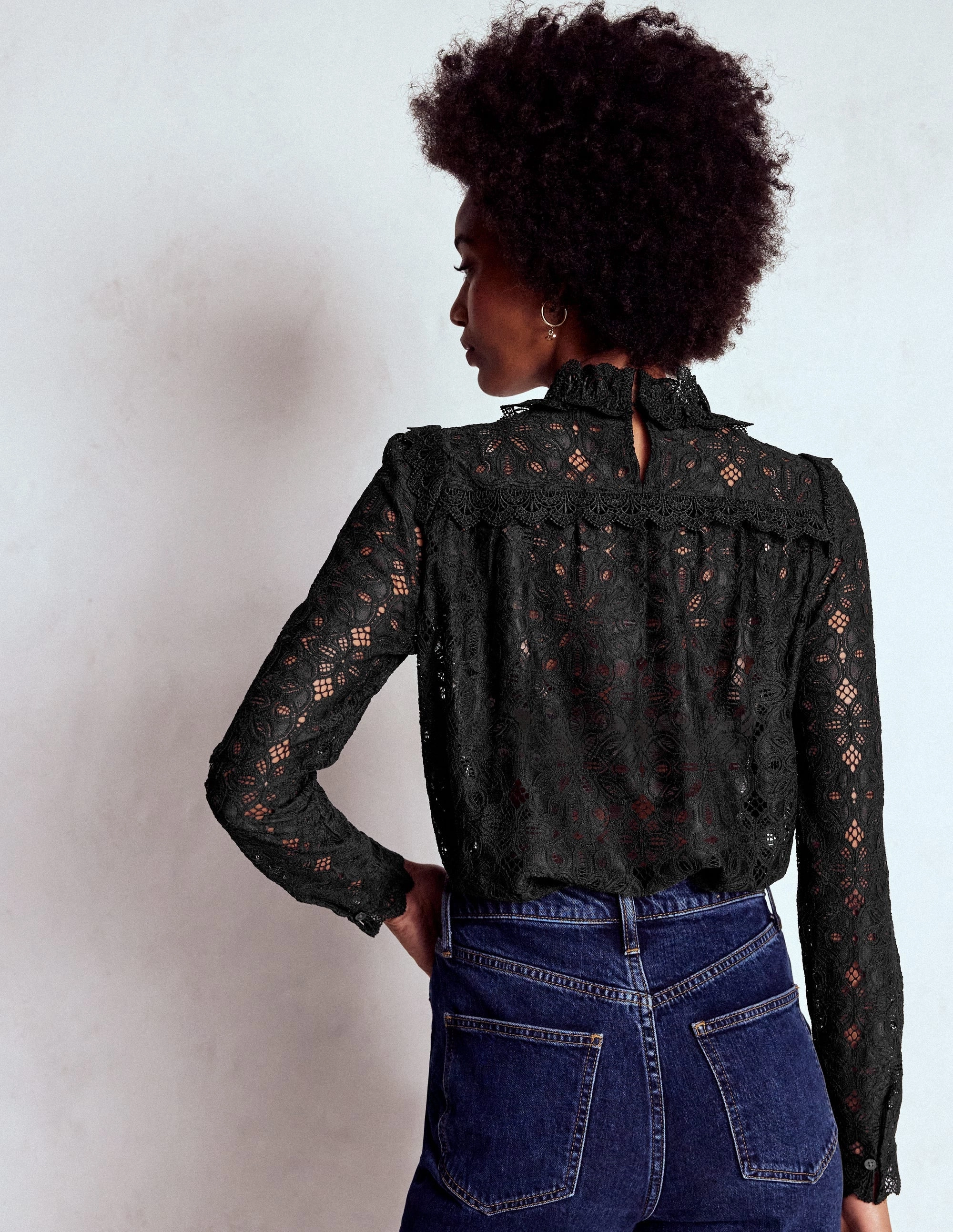 RibbedCollar DurableBlend Lace Trim Detail Top-Black
