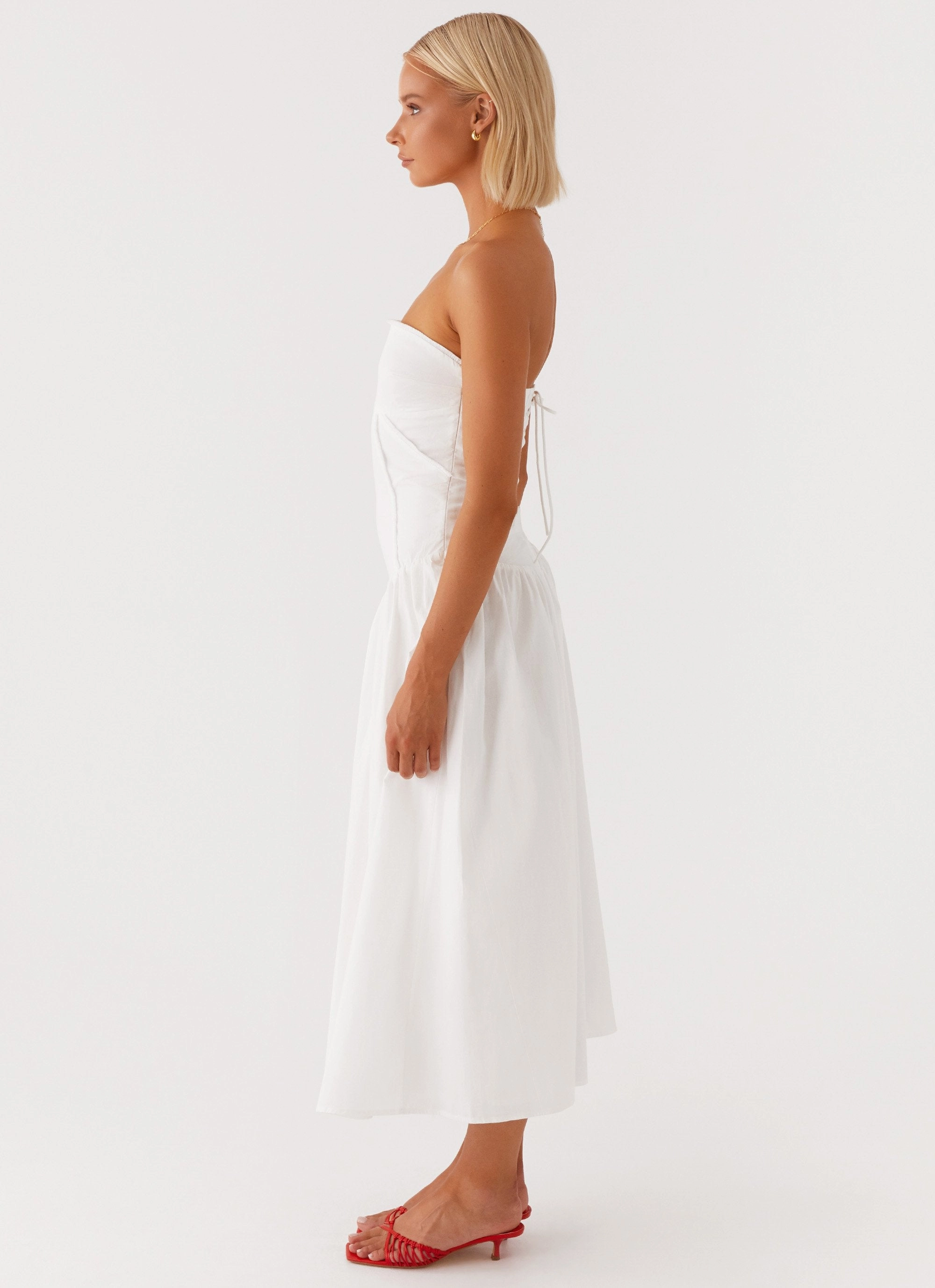 Larnie Midi Dress - White Hip-Flattering Perfect Fit Look