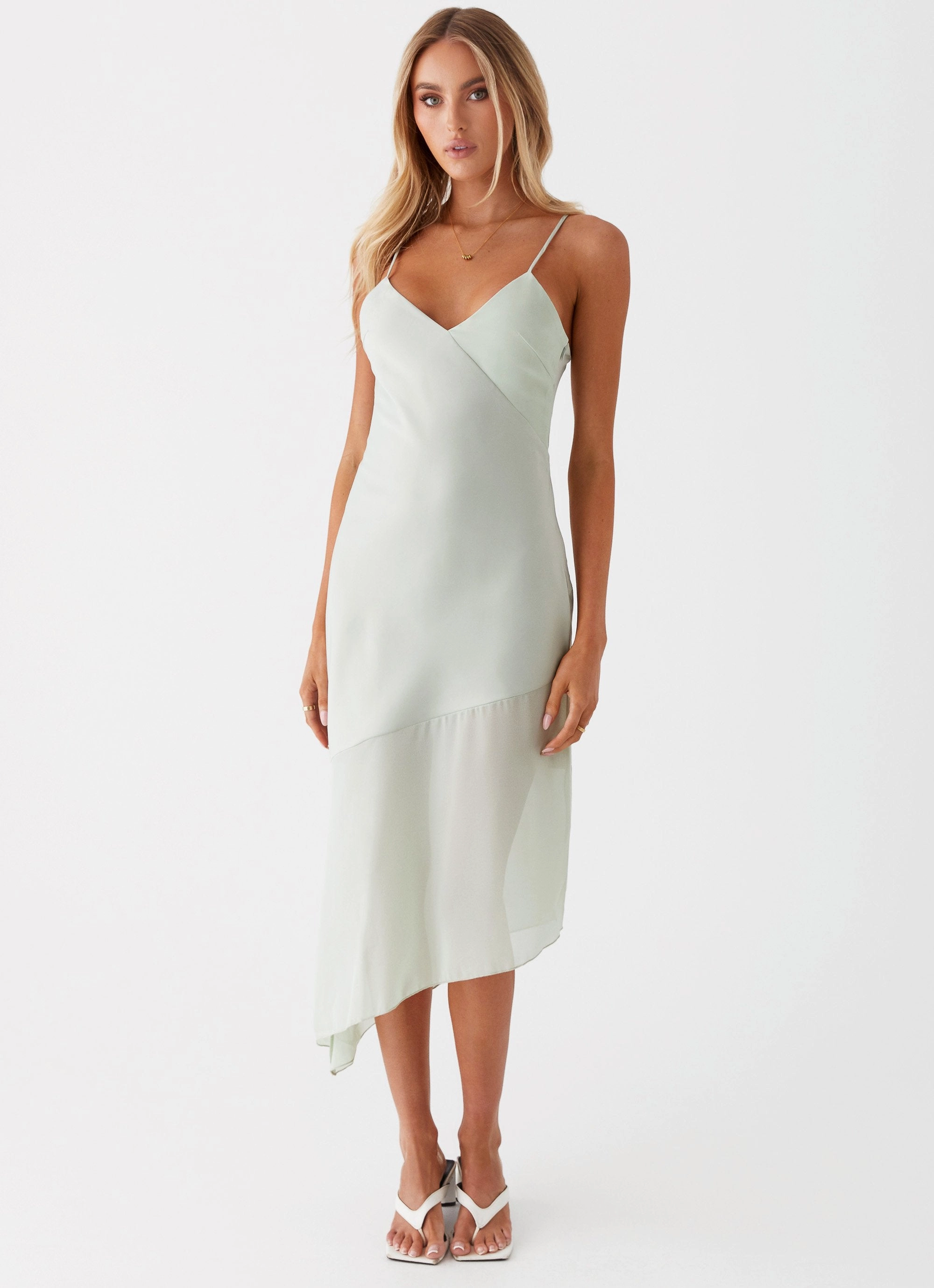 Leia Midi Dress - Sage Classic knee-length dress Essential Style