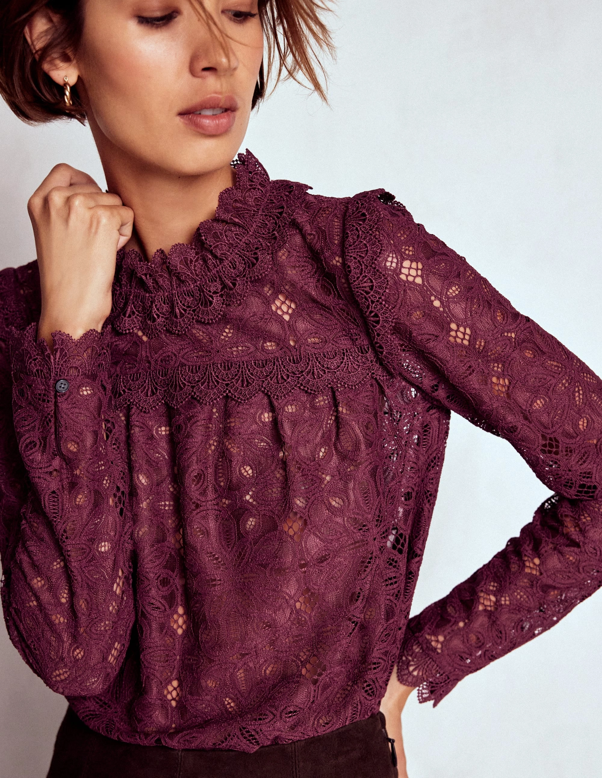 NonFade Dye NonRestrictive Lace Trim Detail Top-Deep Wisteria
