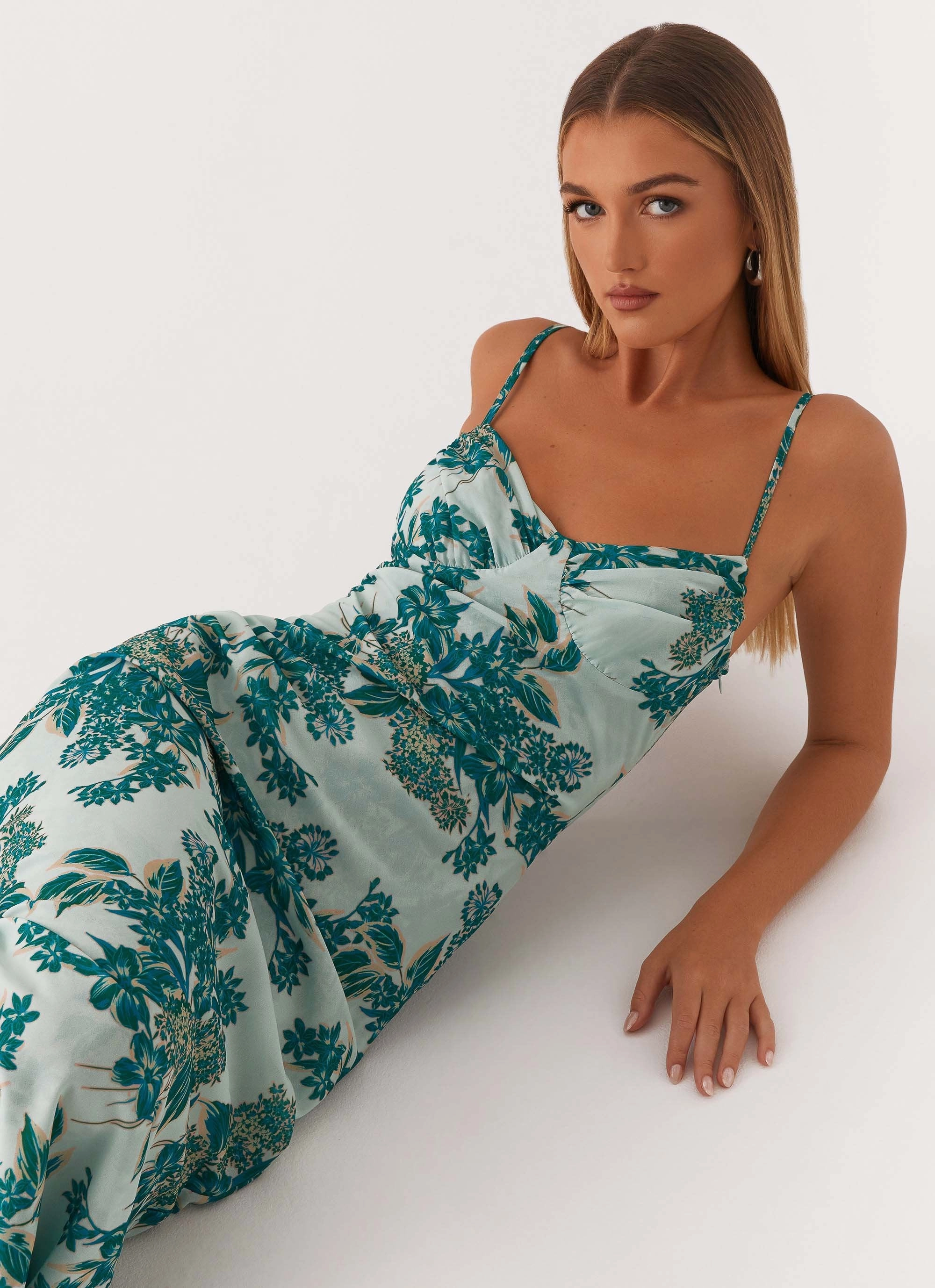Love Song Midi Dress - Cloud Nine Floral Perfect Proportion