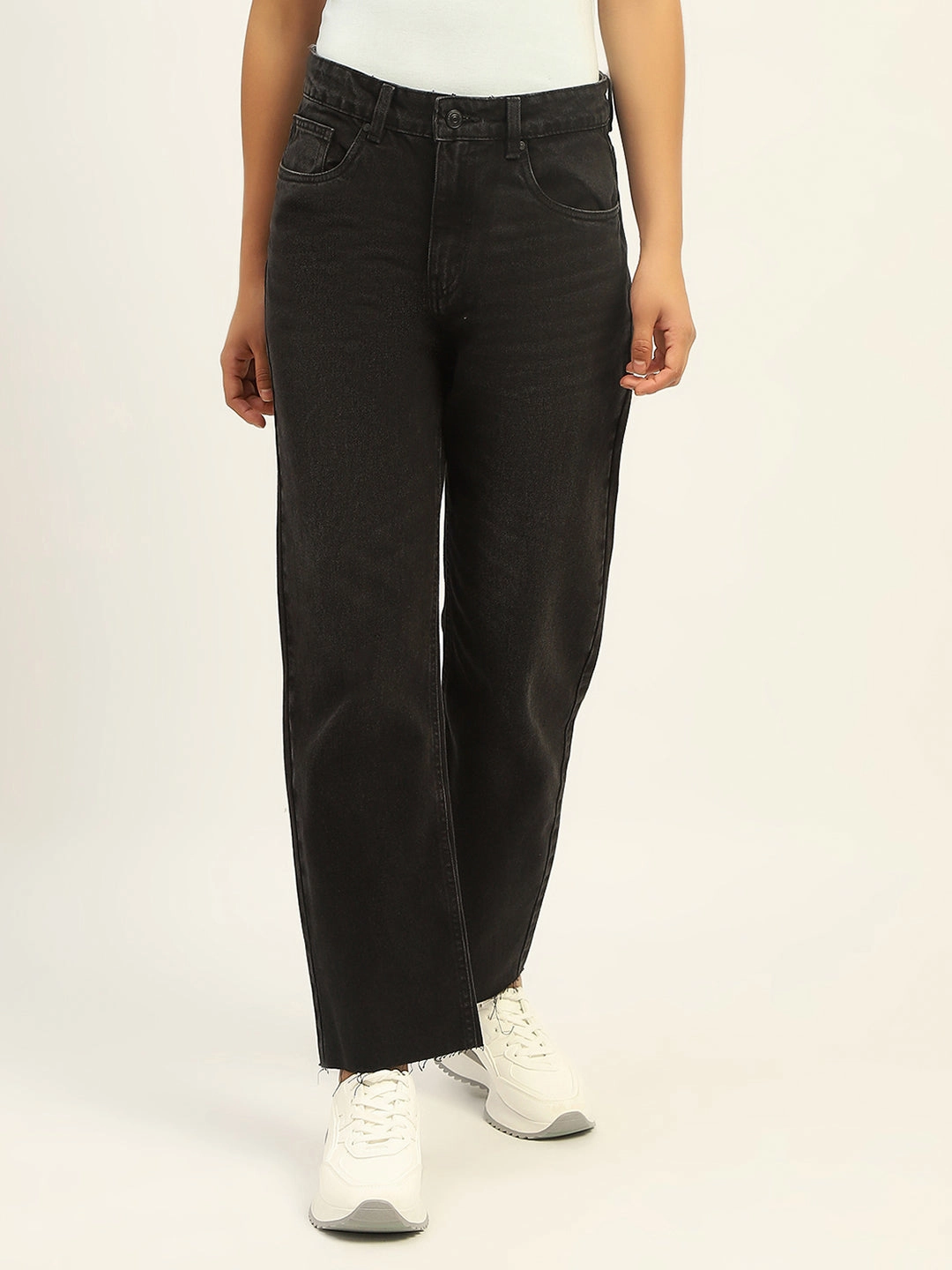Madame Black Loose Fit Cotton Jeans Relaxed Mood