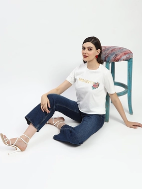 Madame Bridgerton Embossed Graphics White Cotton T-Shirt Durable Knit Structure Everyday Layering