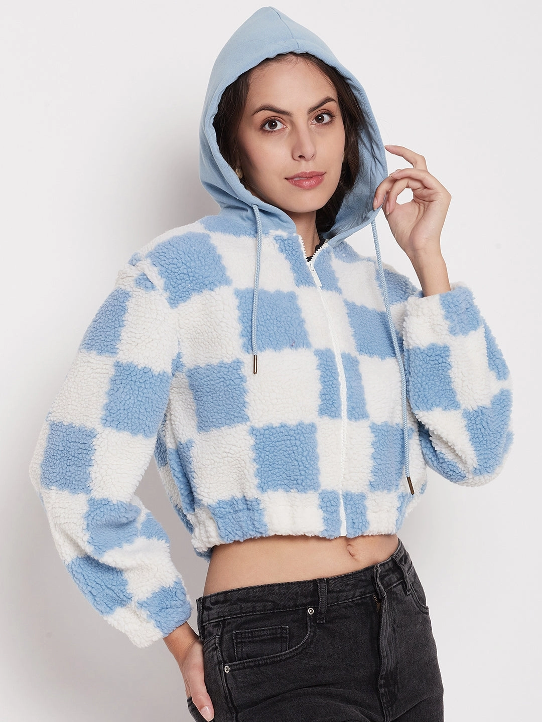 Fitted Shape Madame Colour Blocked Sky-Blue Sweatshirt