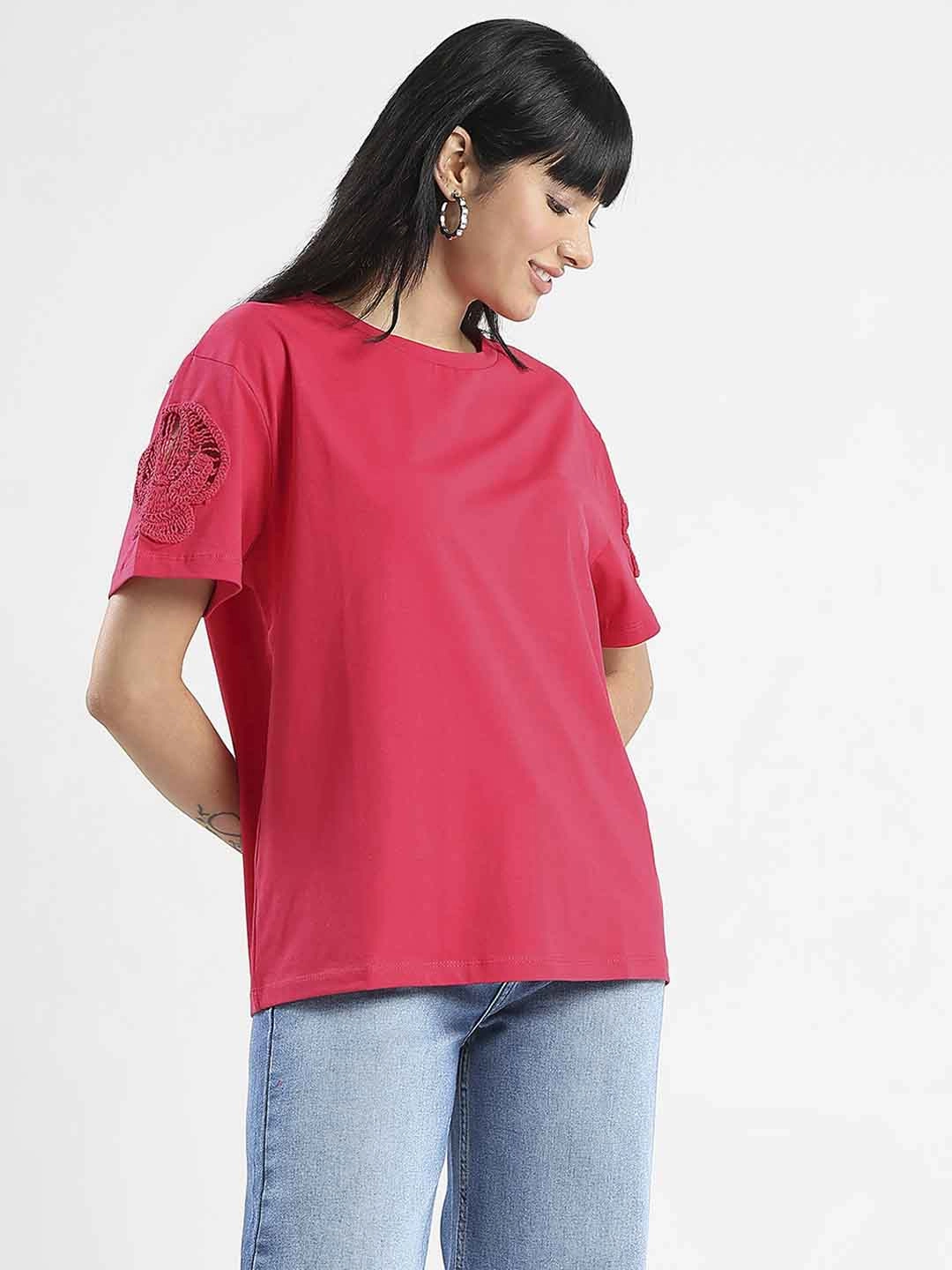 Customizable Comfortable Casual Madame Embroidered Sleeve Solid Red Cotton T-Shirt