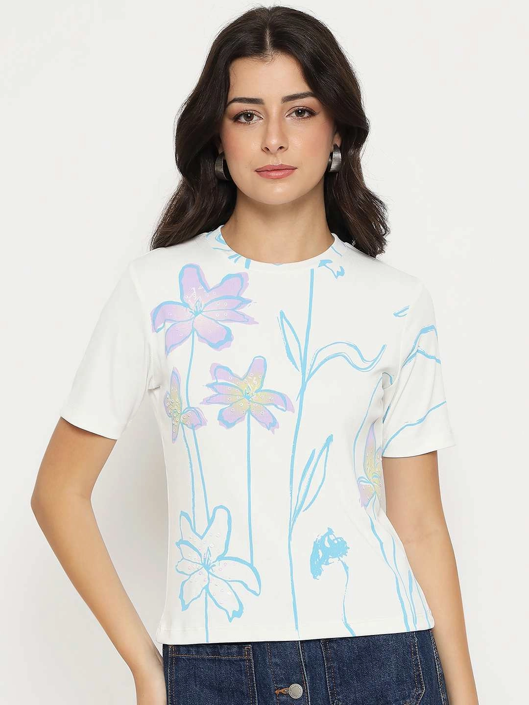Madame Floral Print Sequin Detailed White T-Shirt Effortless Layer