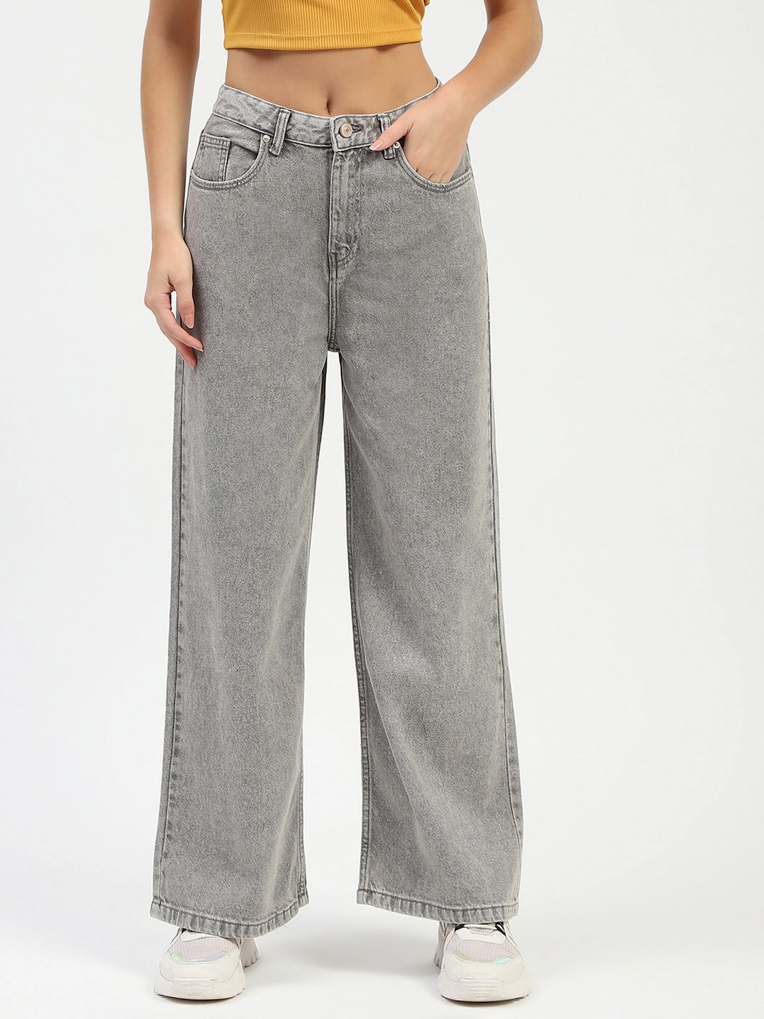 Madame Grey Wide-Leg Jeans Always Stylish