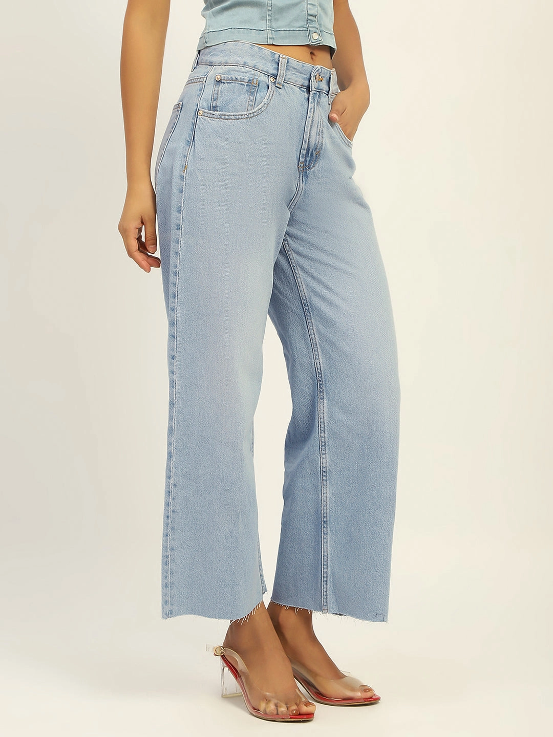 Relaxed Tailoring Madame Mid Rise Solid Ice Blue Jeans
