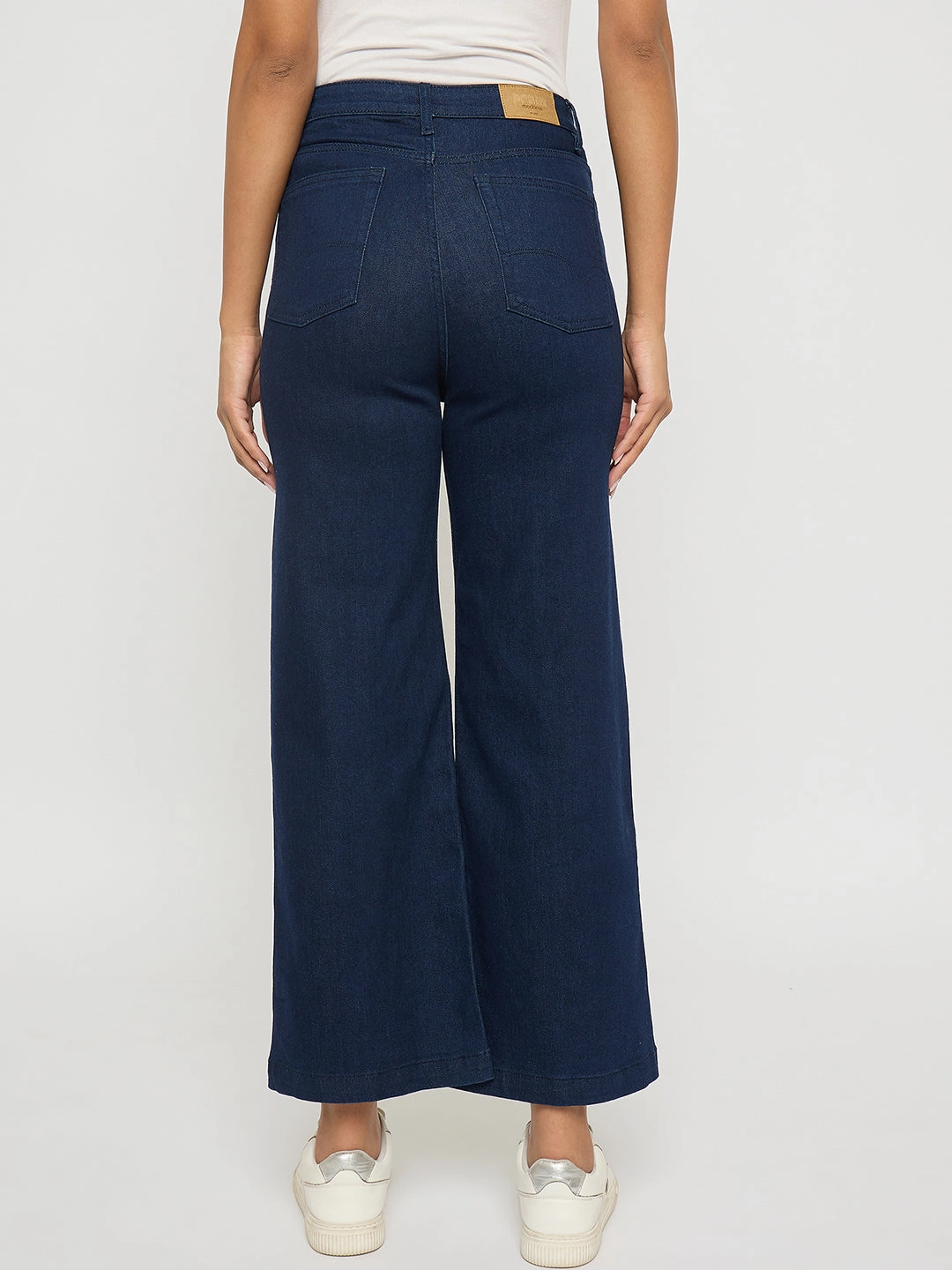 Madame Stone Wash Cotton Blend Dark Blue Flared Jeans Streetwear Mood Textured Bold