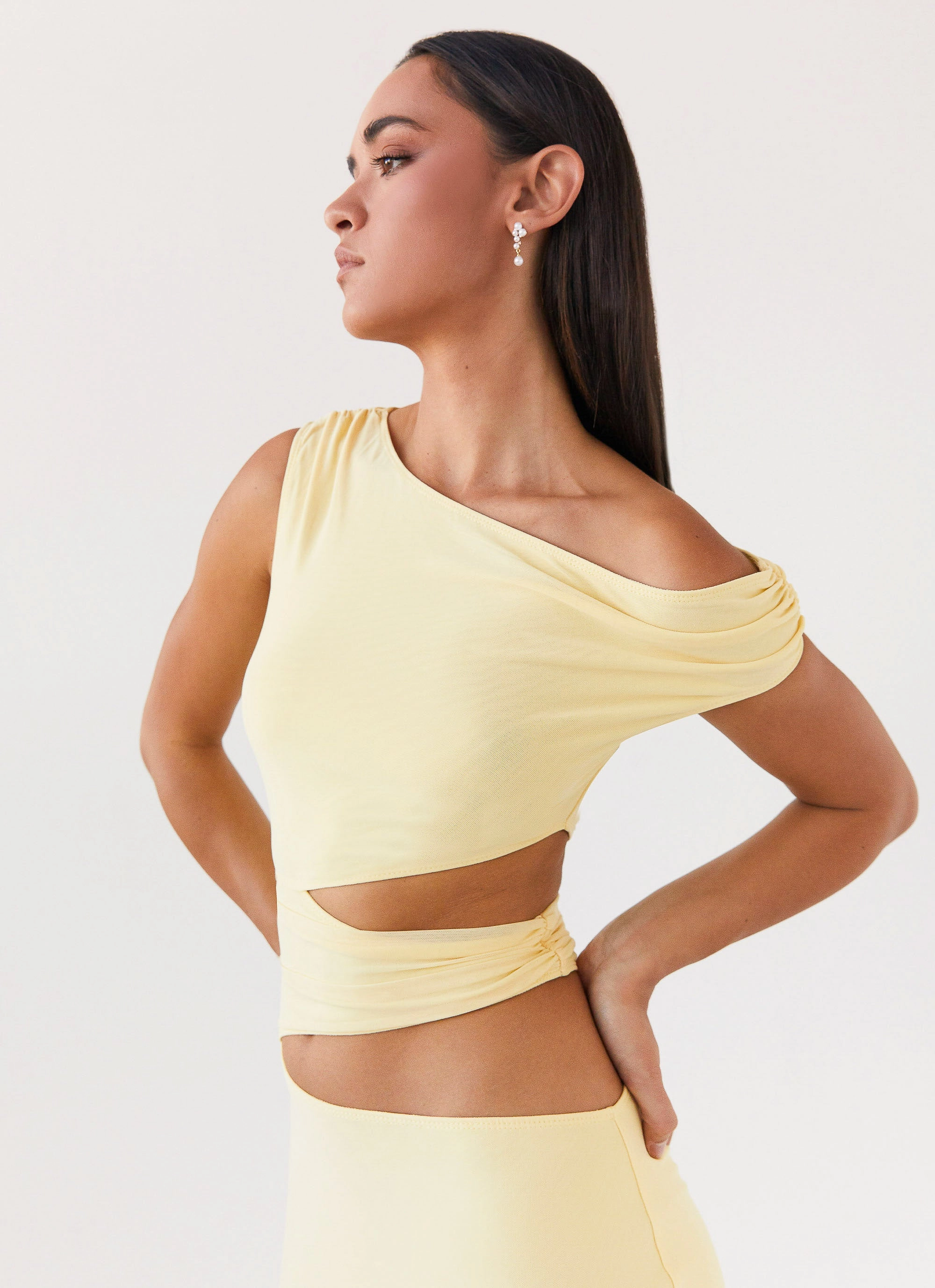 Margot One Shoulder Maxi Dress - Yellow Flow Friendly Chill Lines