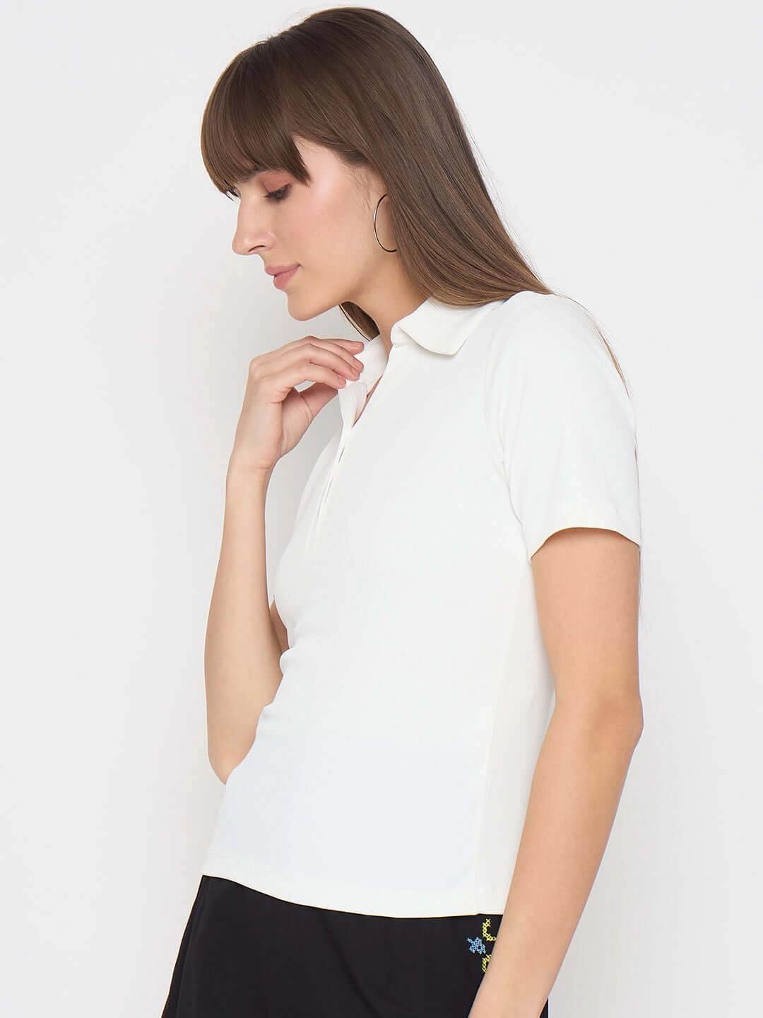 Madame Pique Solid White Polo T-shirt Comfy and Versatile