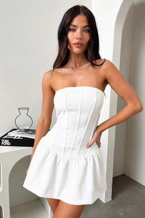 Melrose Dress - White Relax Style understated look