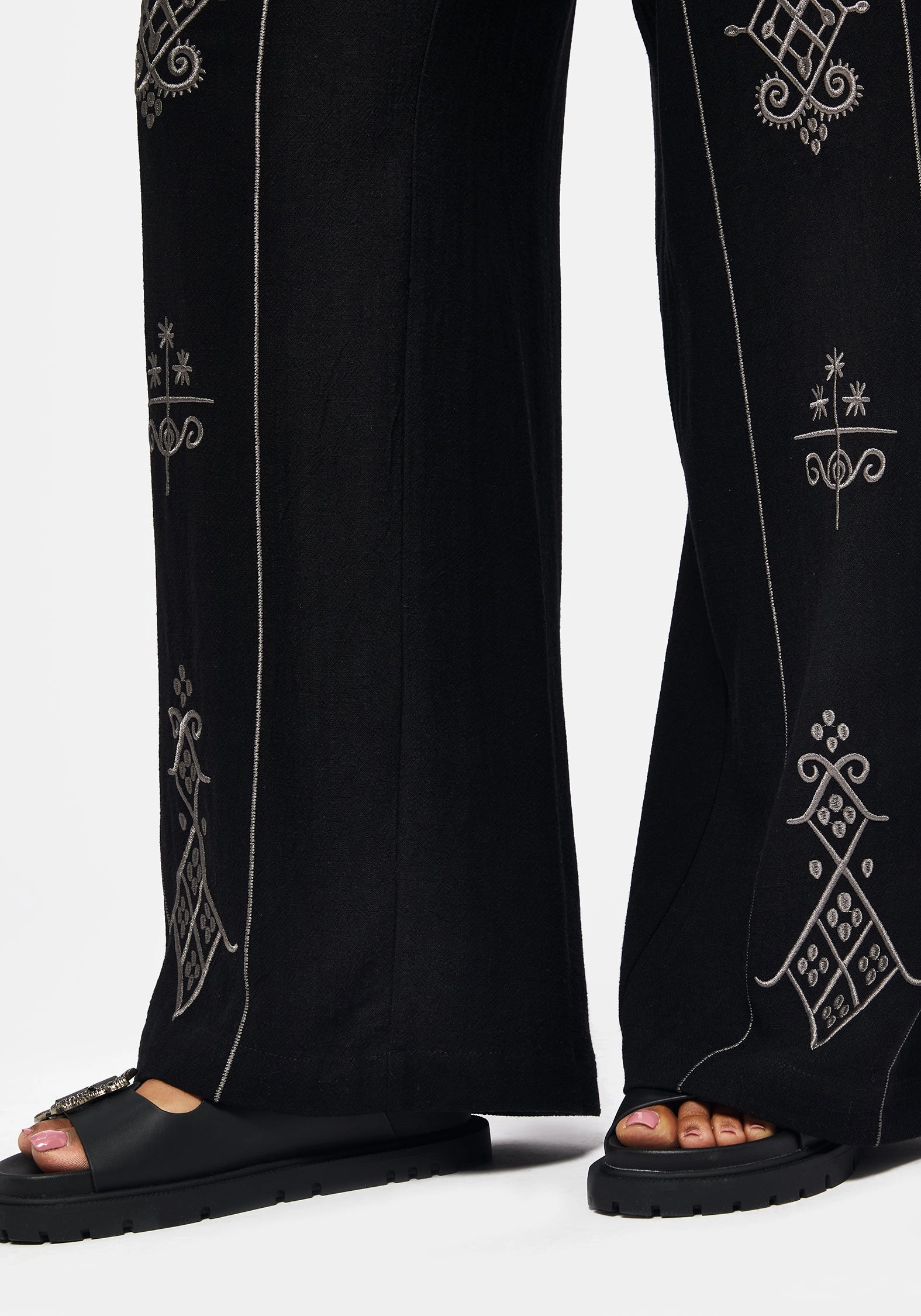 Merrymount Embroidered Wide Leg Trouser Breathable Design