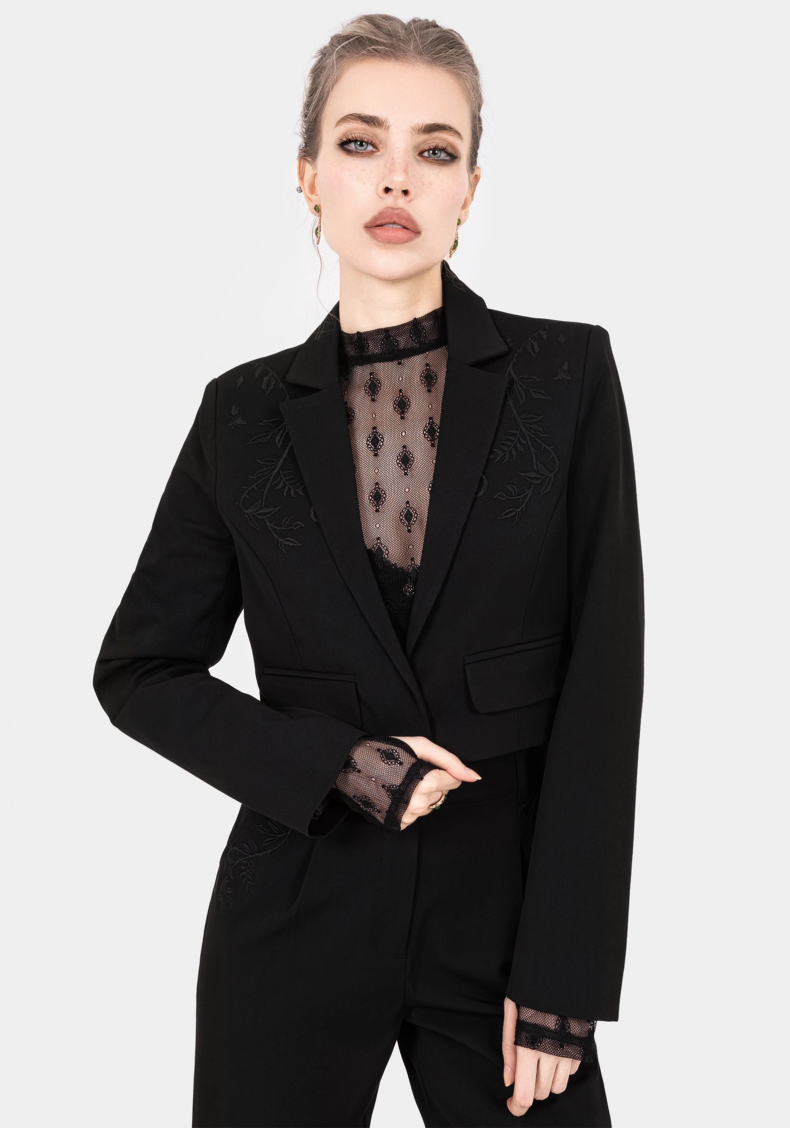 FlexibleHoodDesign Embellished Trim Mona Embroidered Crop Blazer
