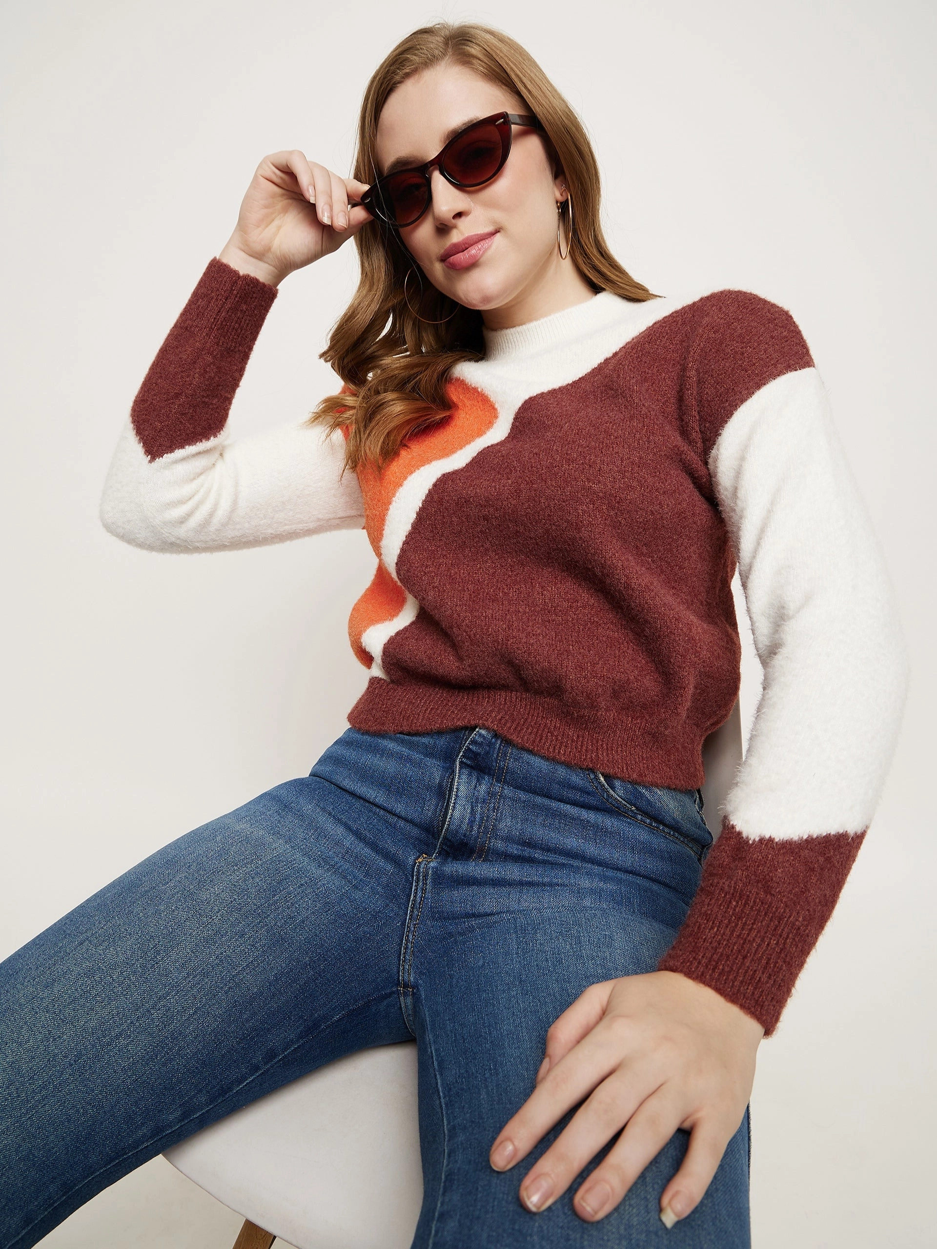 Madame Brown Colourblocked Round Neck Sweater Fine Gauge Knit Light Stretch