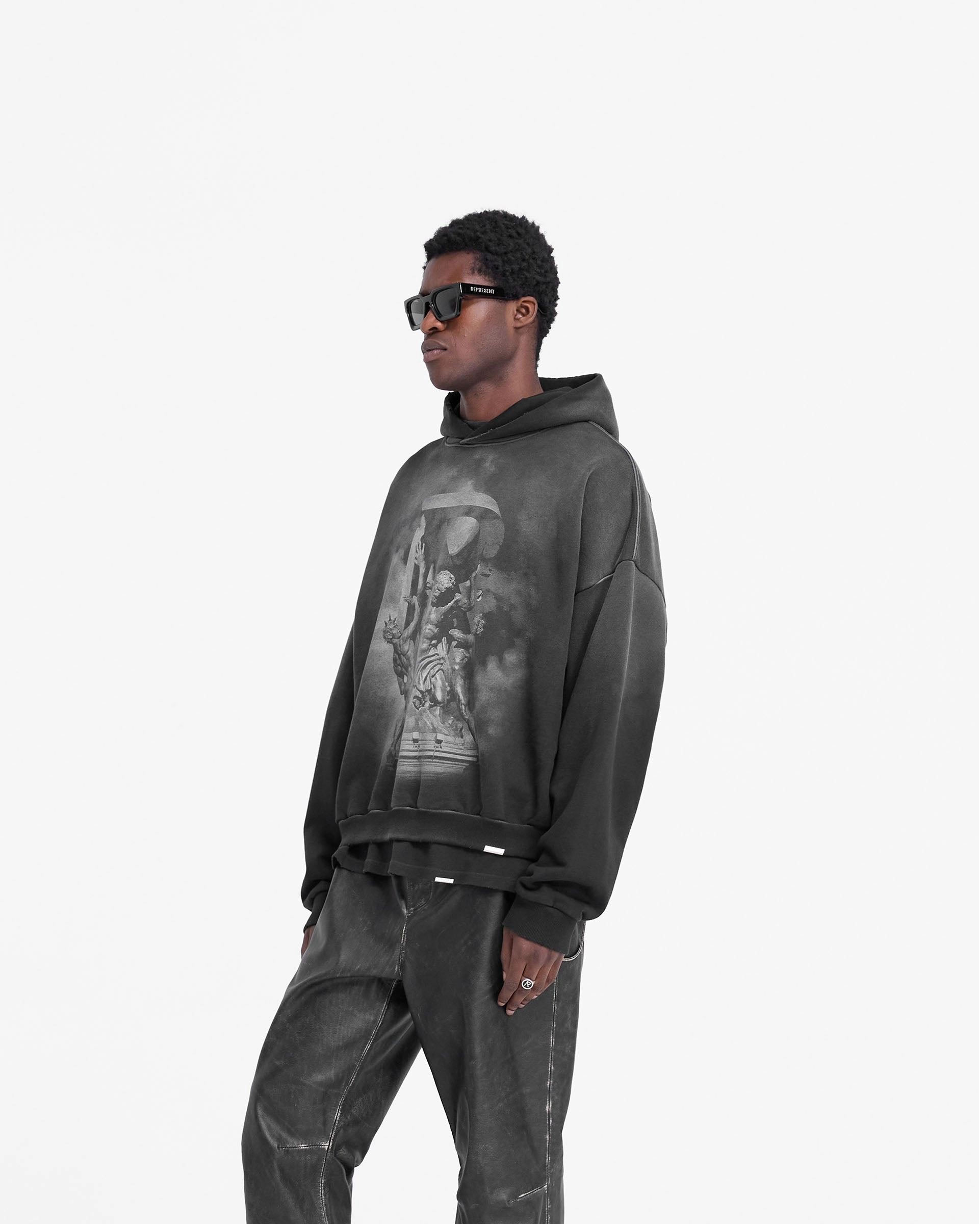 Squirrel like Atlas Hoodie - Stained Black