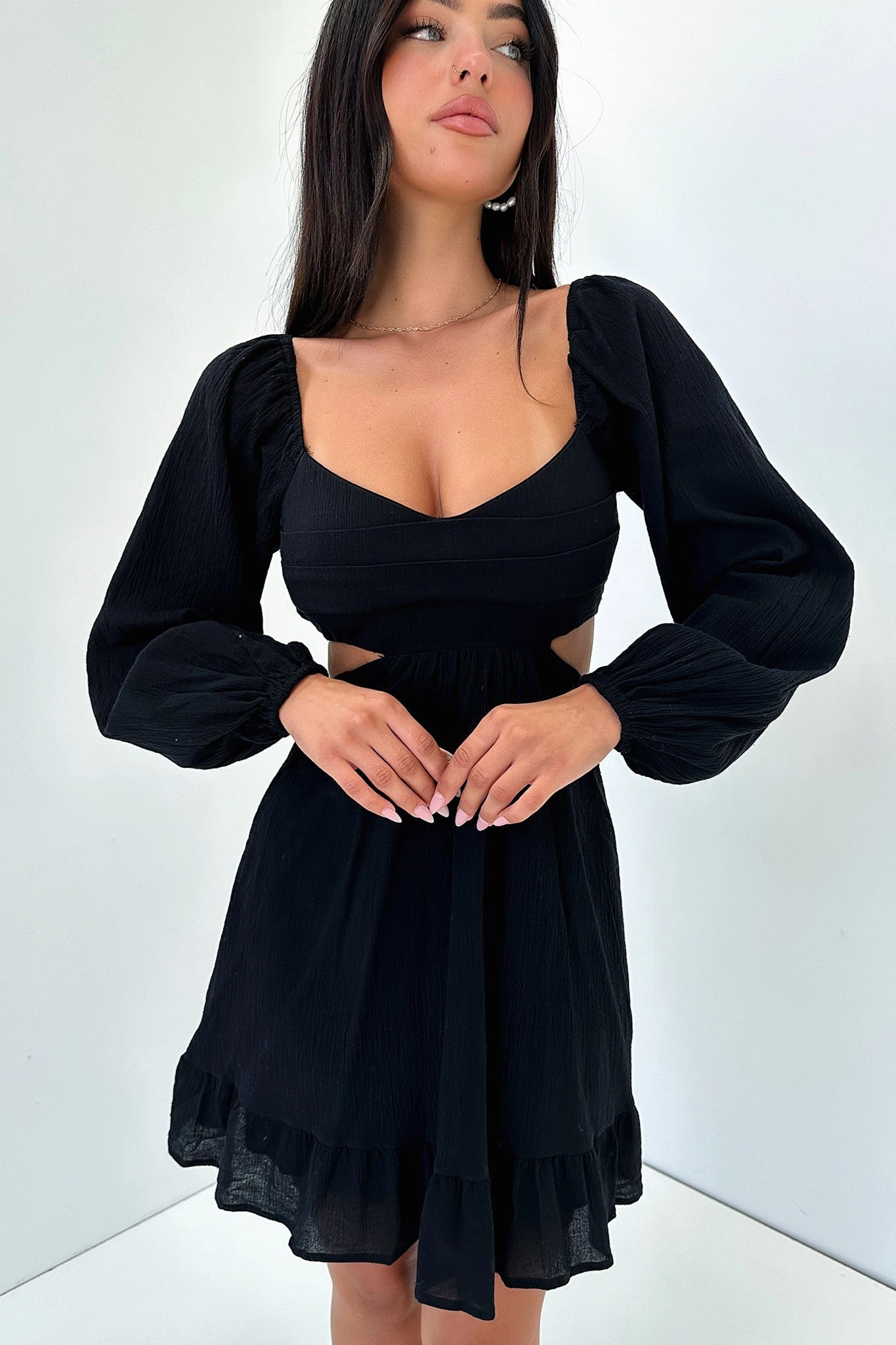 Nicole Dress - Black Scoop-Neck skin friendly