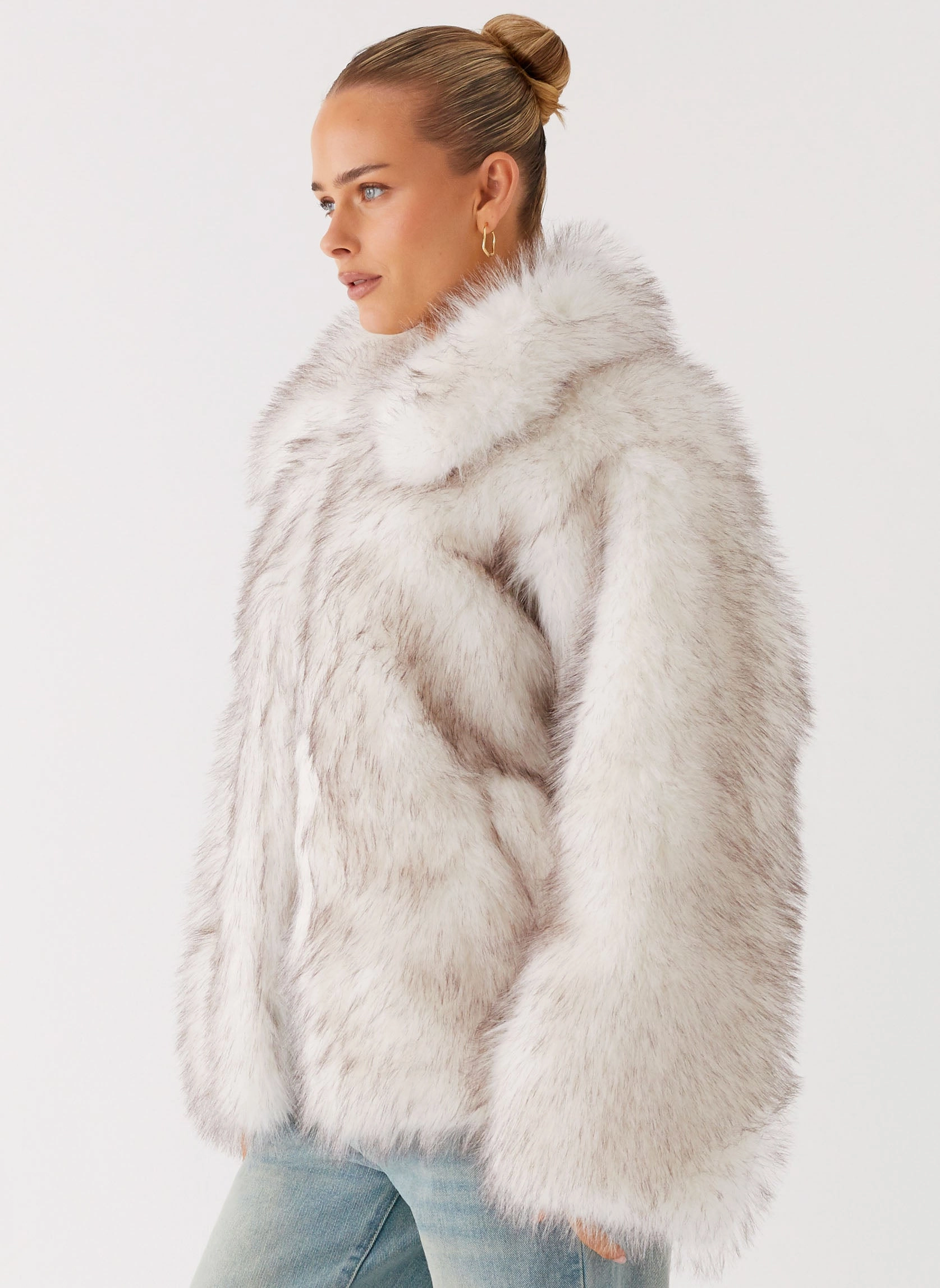 Novera Faux Fur Jacket - White Grey Abrasion Proof Shoulders