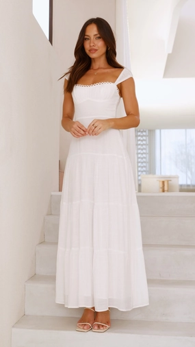 Elegant Mood Classic Fit Pasca Maxi Dress - White