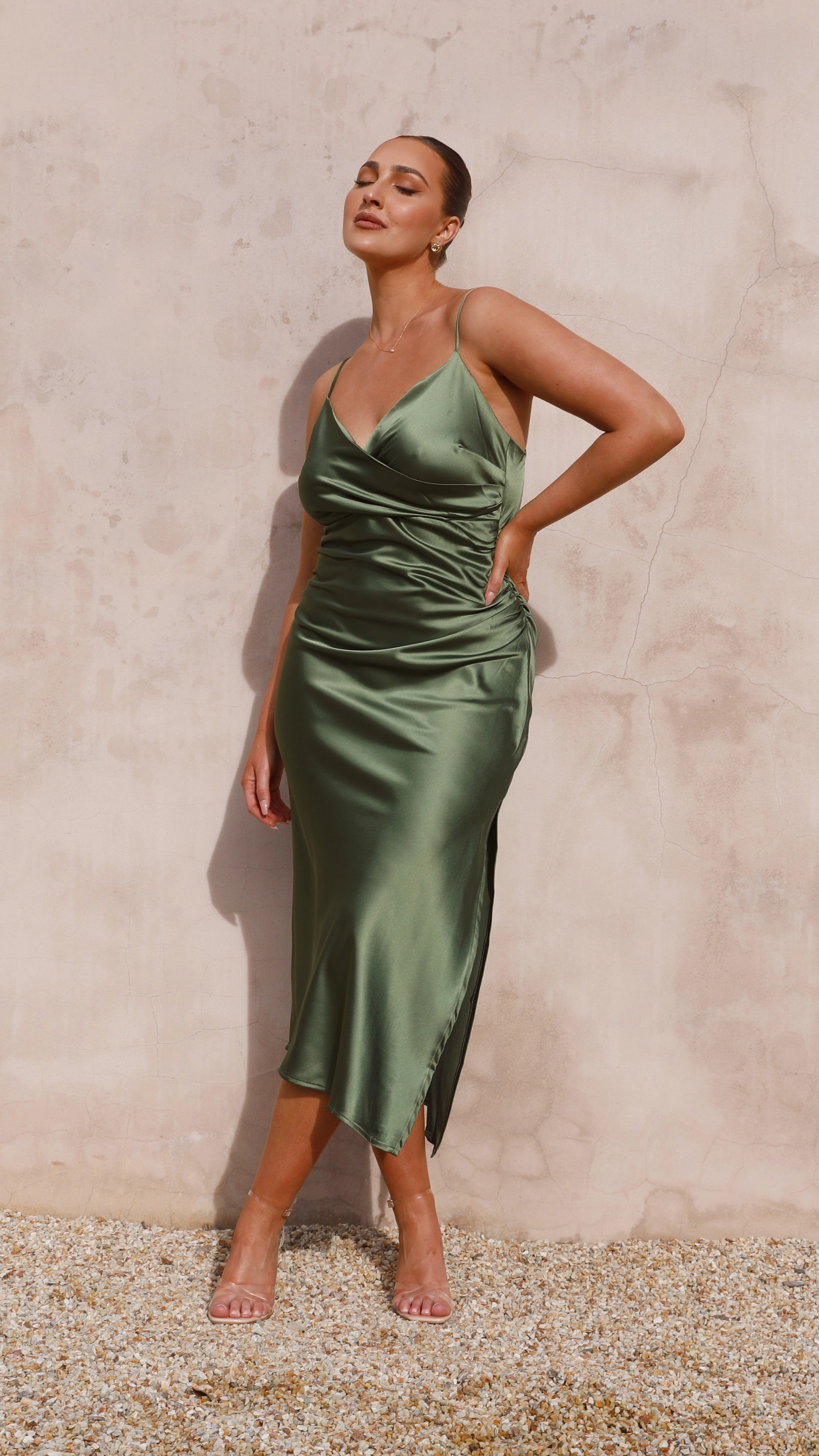 Monte Midi Dress - Olive Flattering Cut Everyday Piece