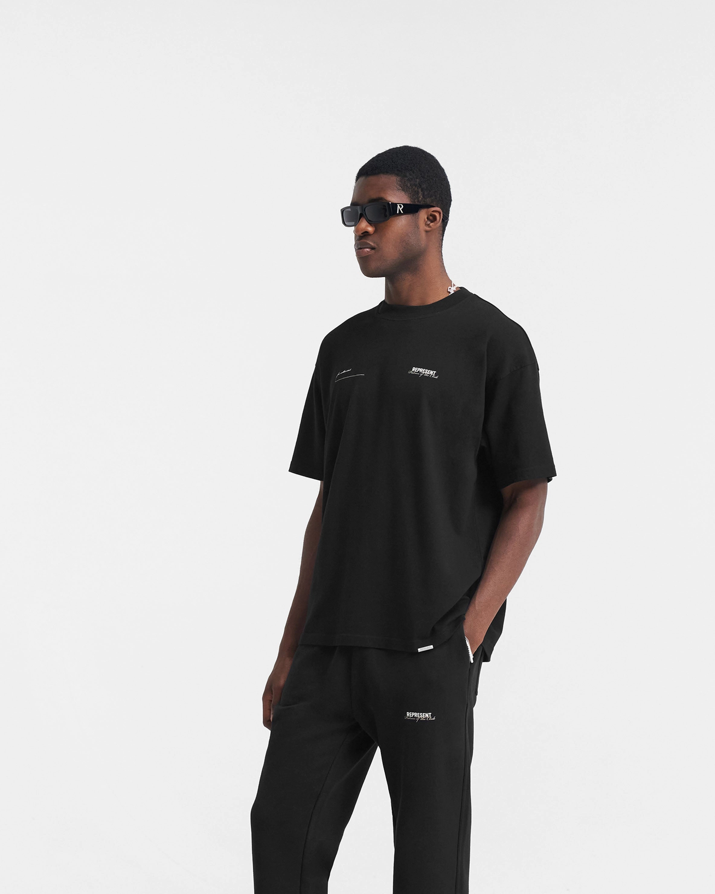 Comfy Layering Simple Wear Patron Of The Club T-Shirt - Black