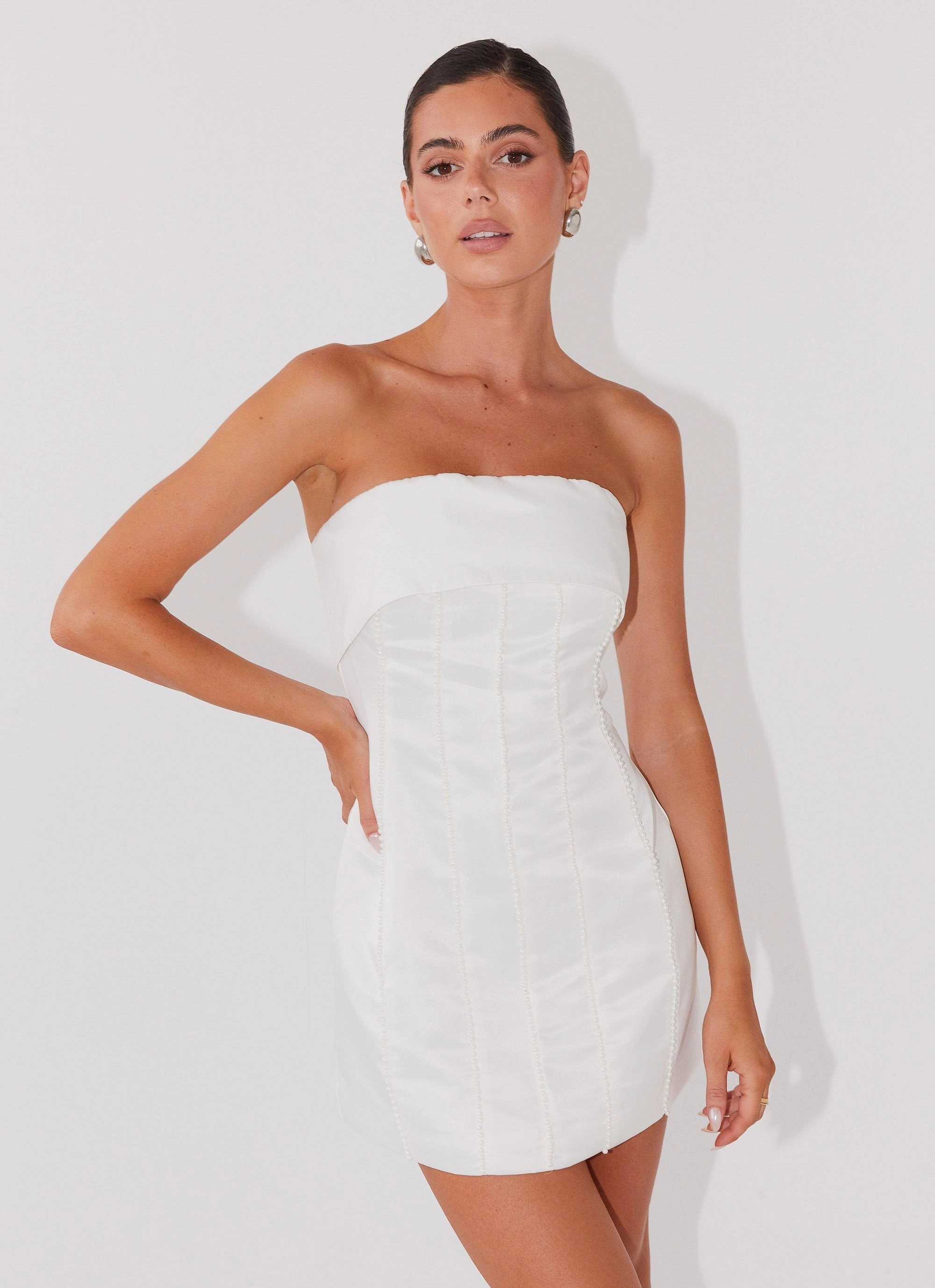 Clean Outline Bombshell Tube Mini Dress - White Pearl