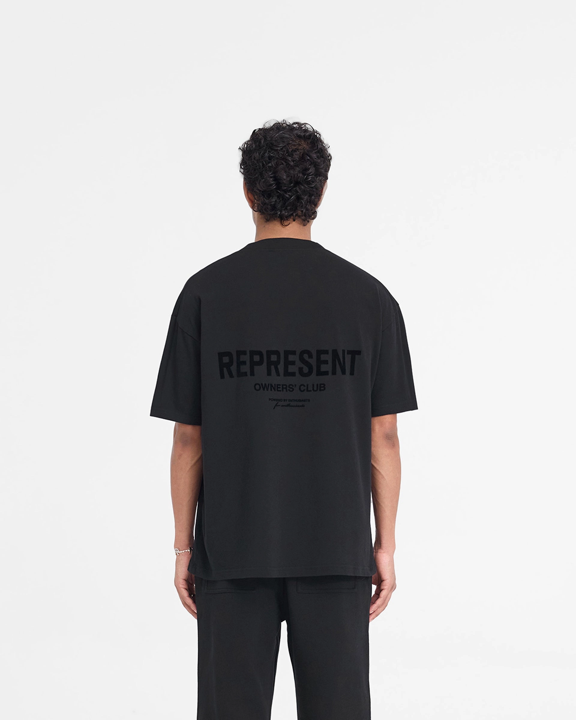 perfect for all-day wear Fit for All Seasons Represent Owners Club Flocked T-Shirt - Black