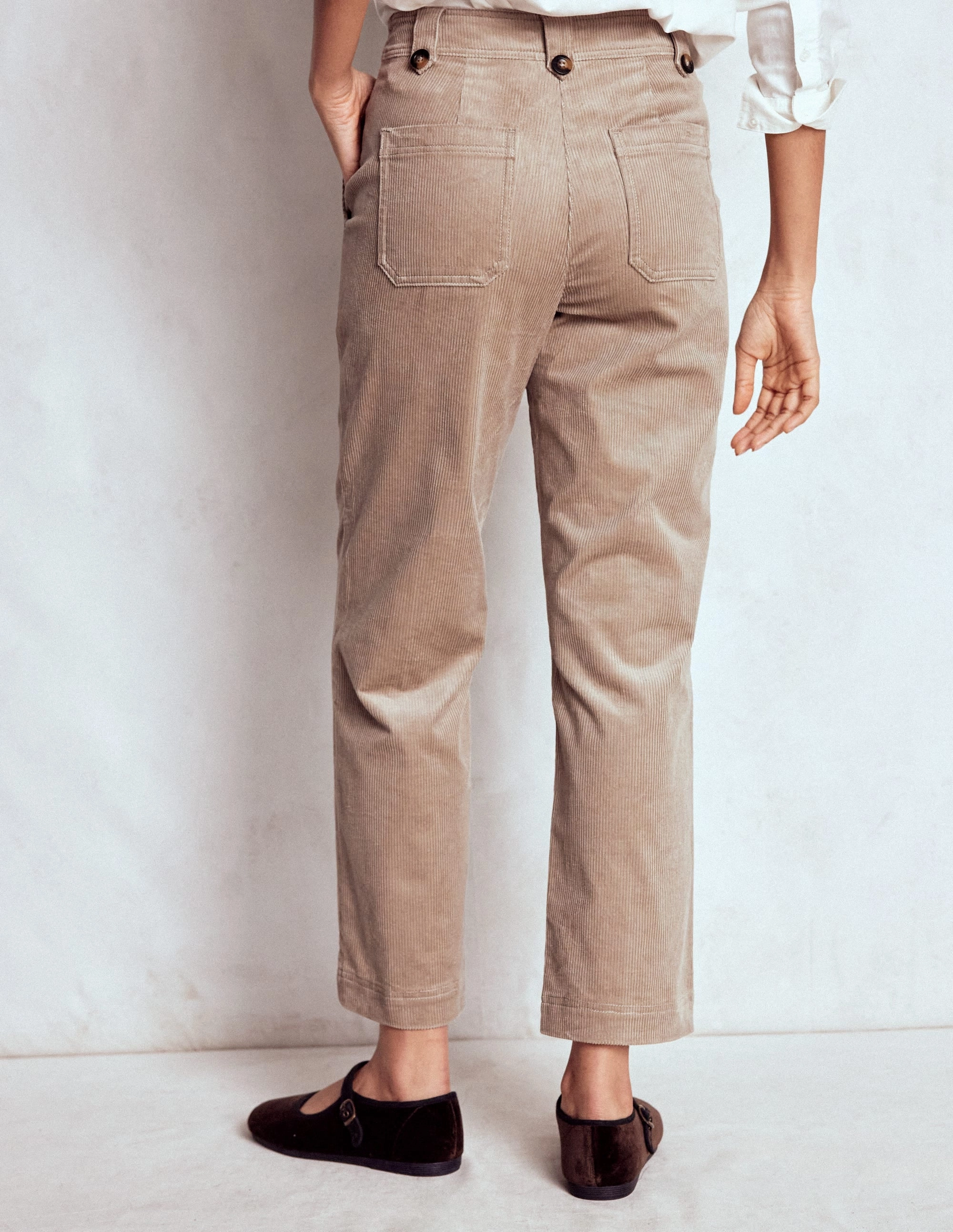 Pimlico Cord Trousers-Nutmeg Stretch Movement