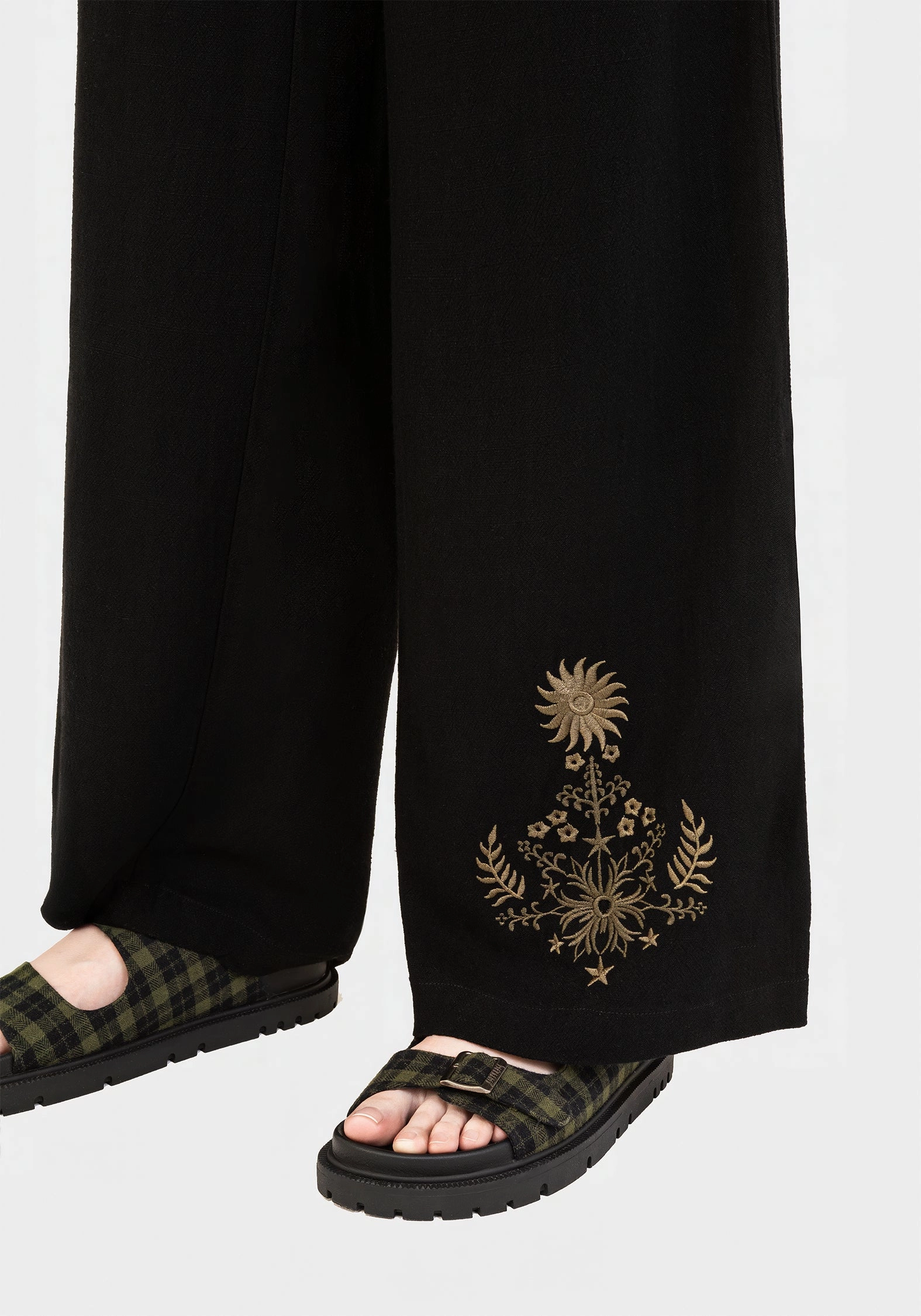 Foliate Linen-Blend Embroidered Wide Leg Trousers - Black Adjustable loop