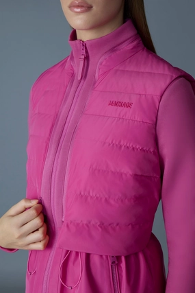 PRISCILLA Wind Resistant Crisp Look