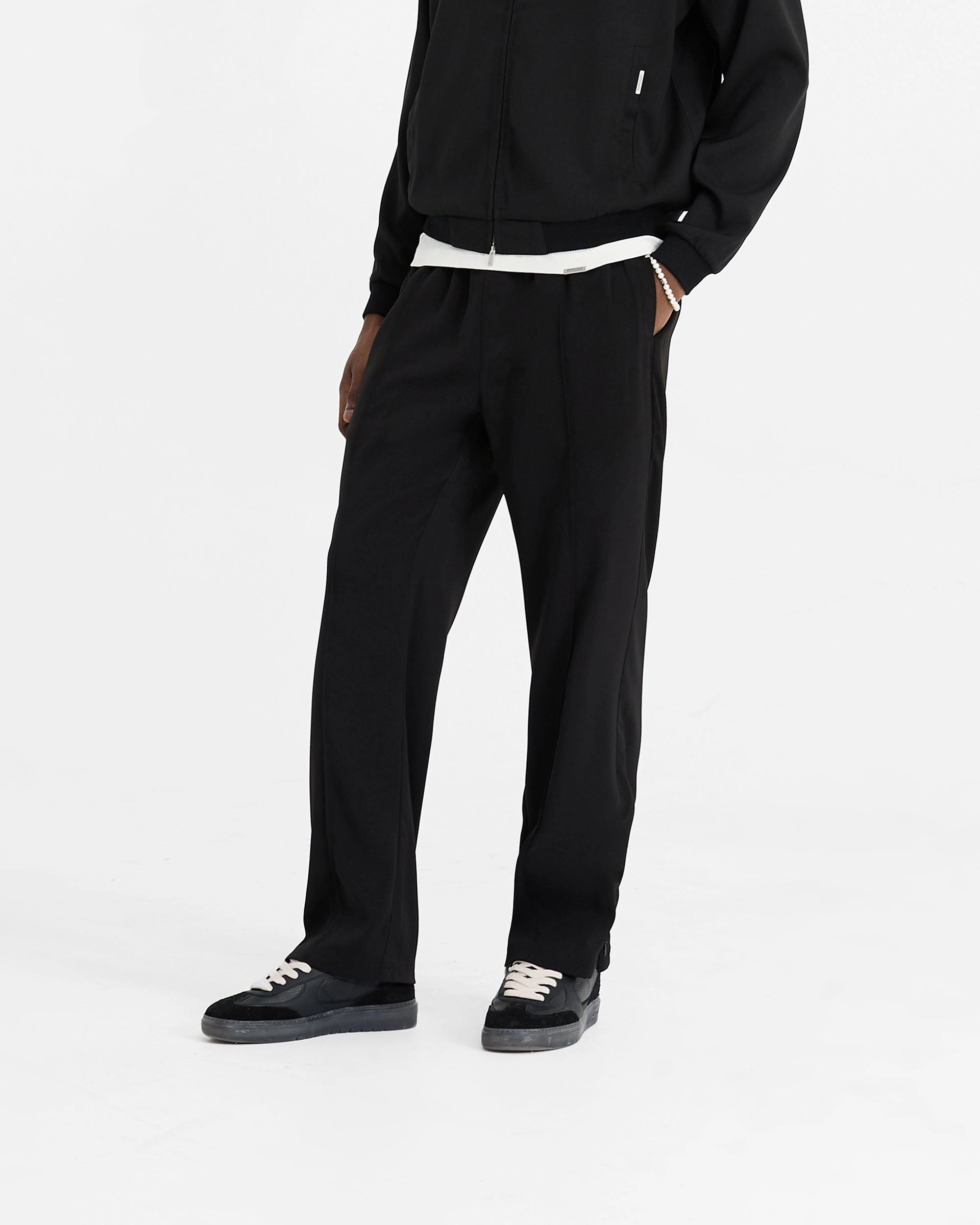 Multi Pocket System Quality Fabric Initial Track Pant - Black
