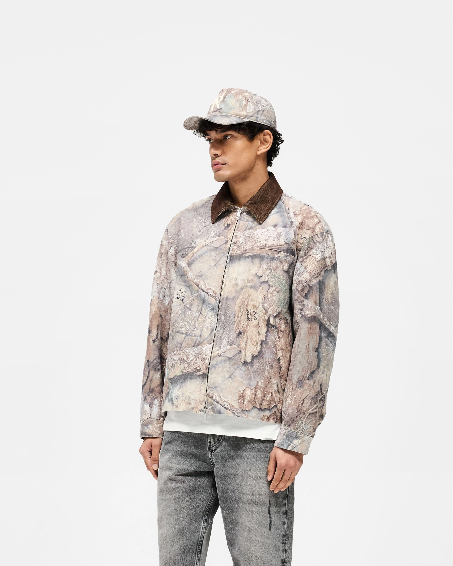 Realtree? Camo Trucker Jacket - Camo Light Diffusing Fabric