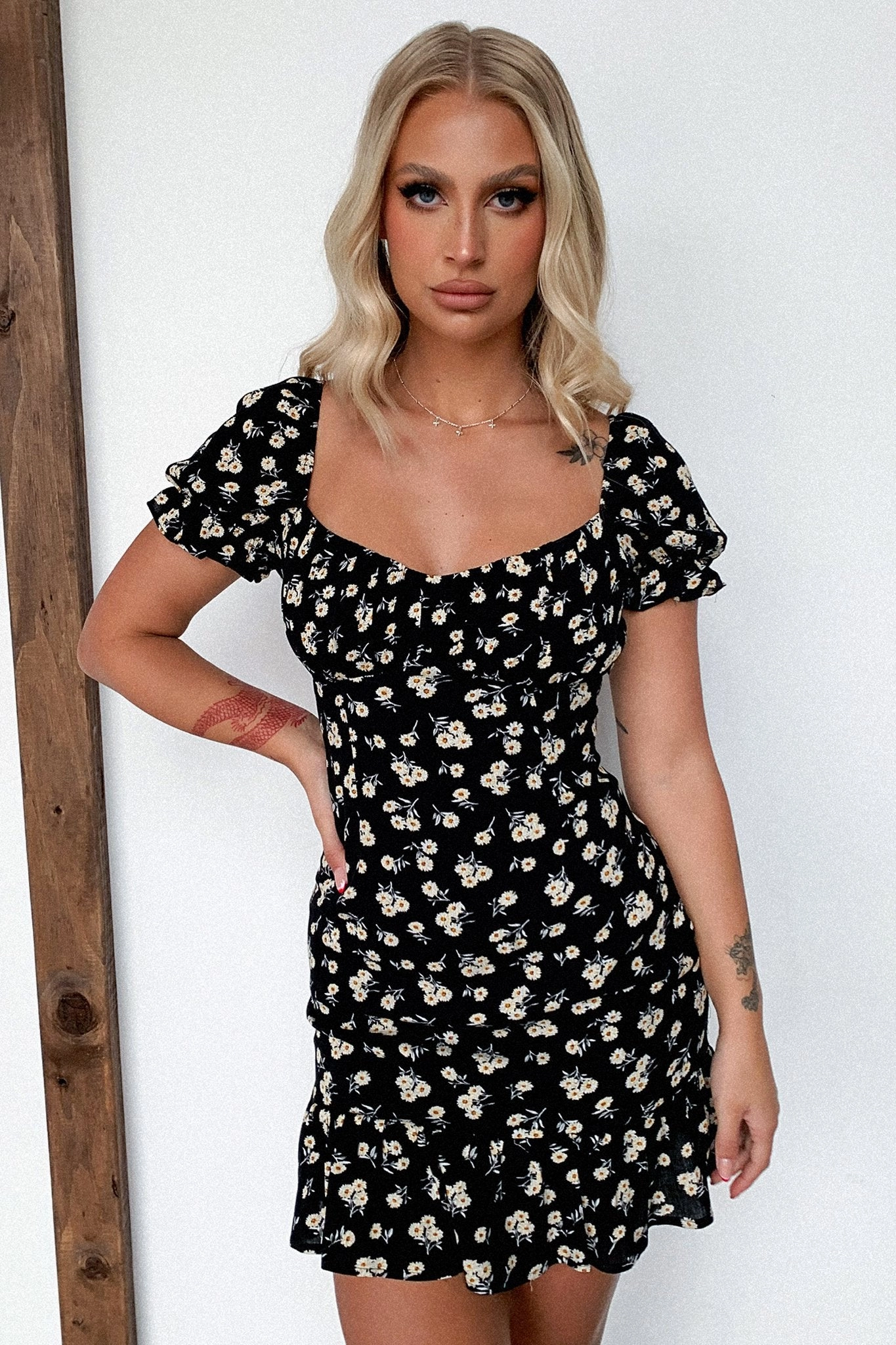 Soft color Regina Dress - Black Floral