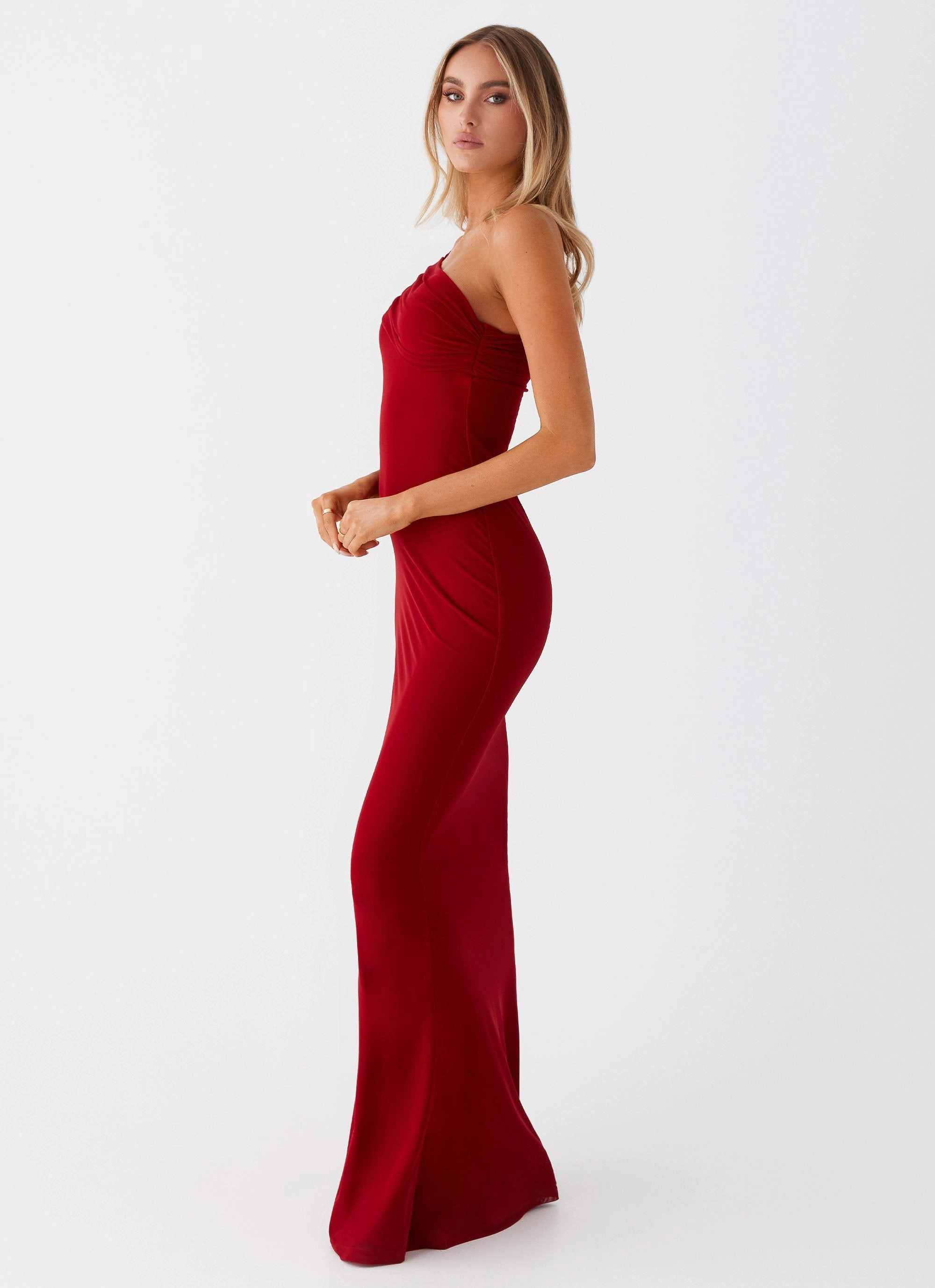 Side Ruching Travel Option Reine Maxi Dress - Red